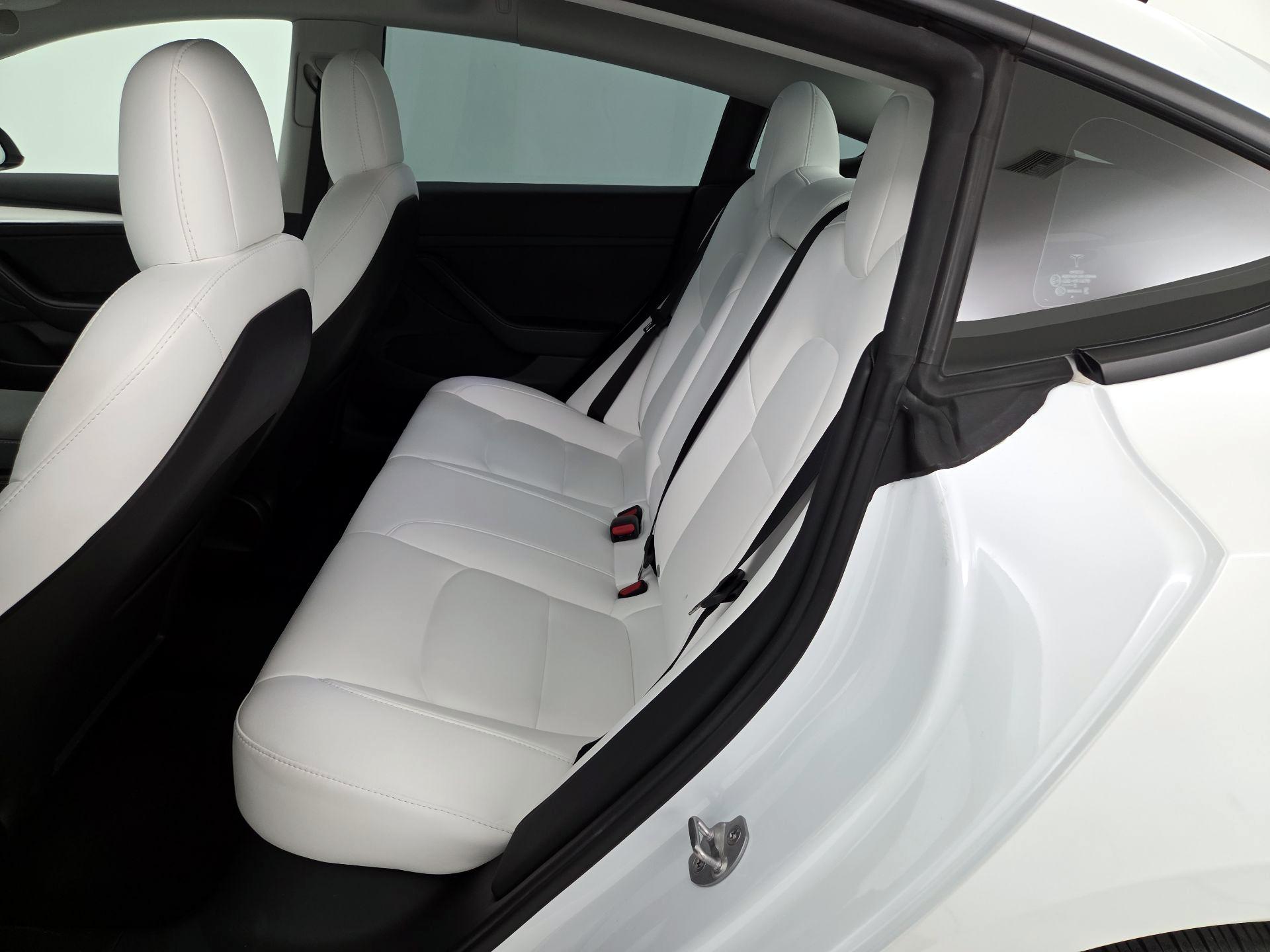 Thumbnail: 2022 Tesla Model 3 - 19