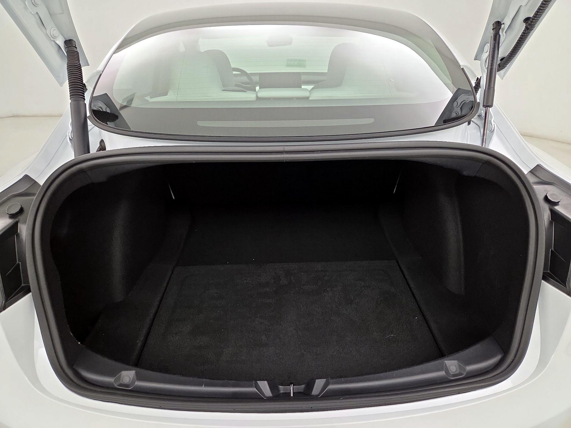 Thumbnail: 2022 Tesla Model 3 - 20