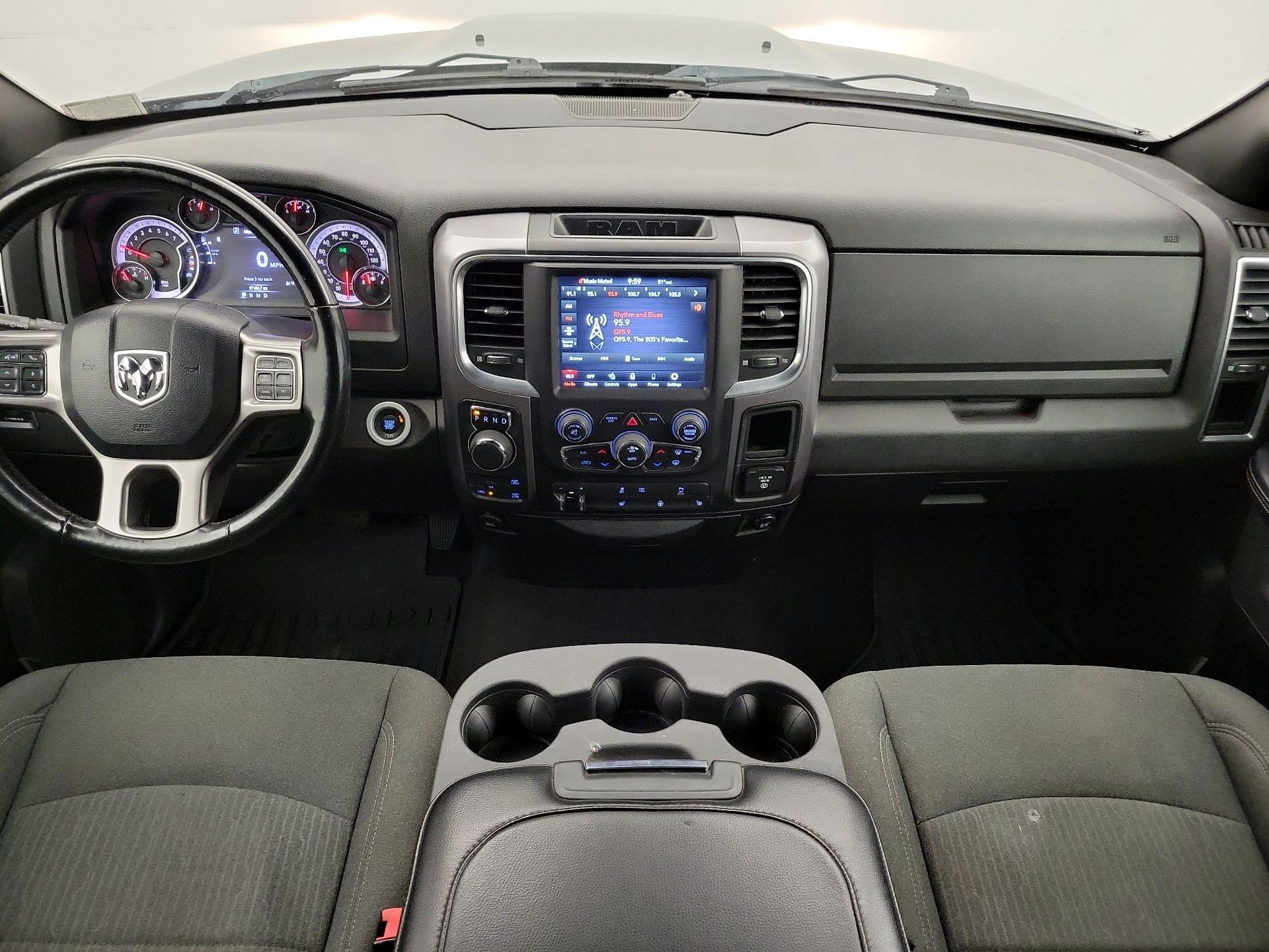 Thumbnail: 2021 RAM 1500 Classic - 9