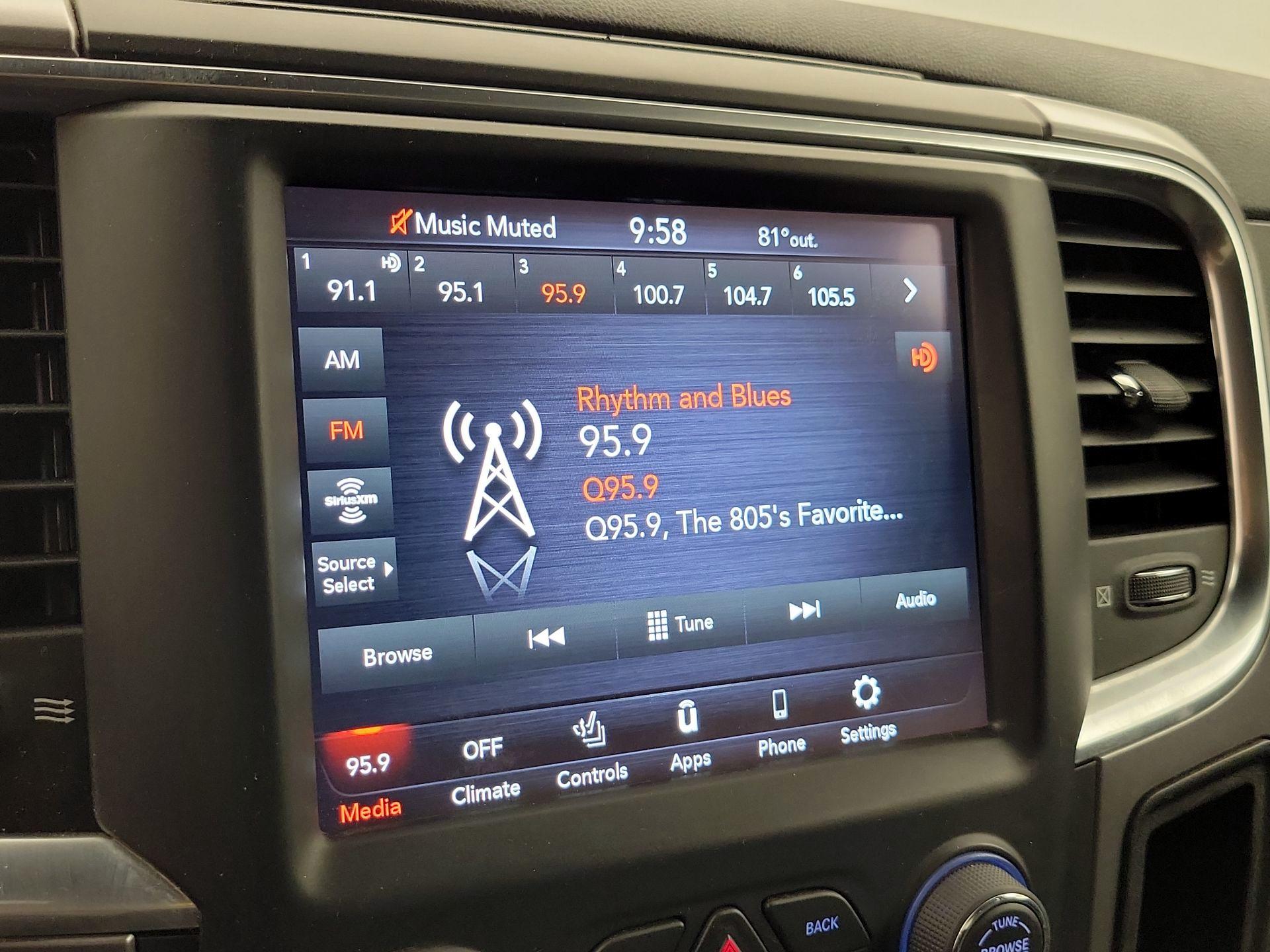 Thumbnail: 2021 RAM 1500 Classic - 15