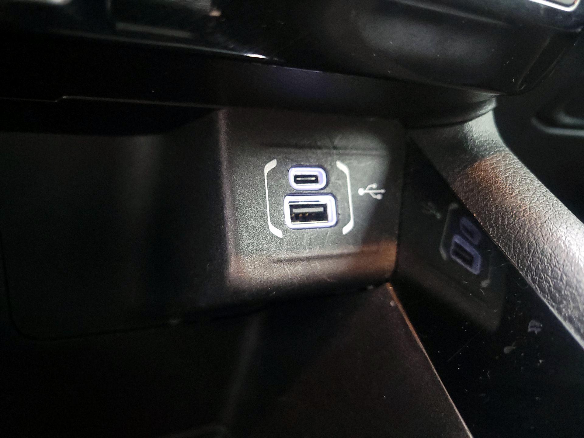 Thumbnail: 2023 Jeep Compass - 18