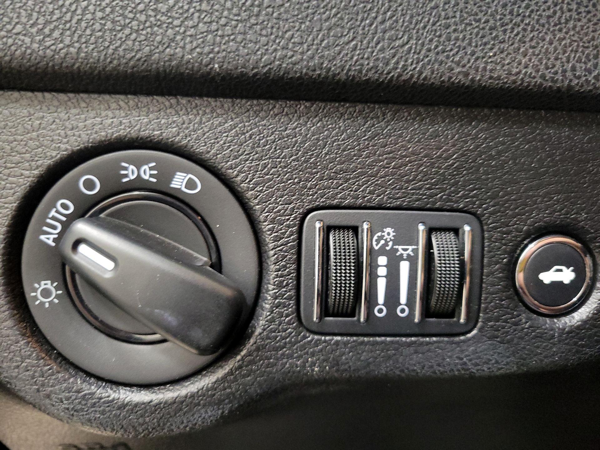 Thumbnail: 2022 Dodge Charger - 13