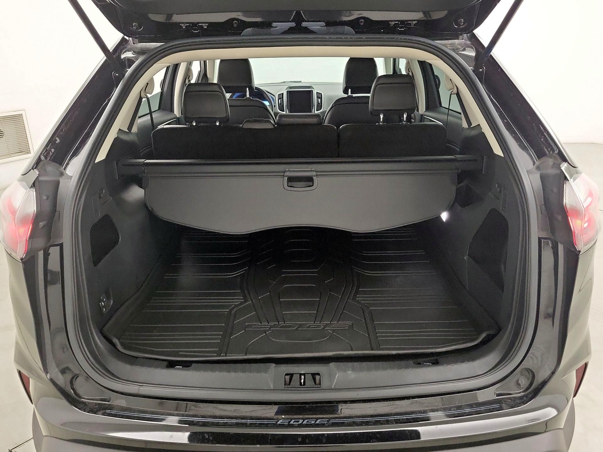 Thumbnail: 2023 Ford Edge - 20