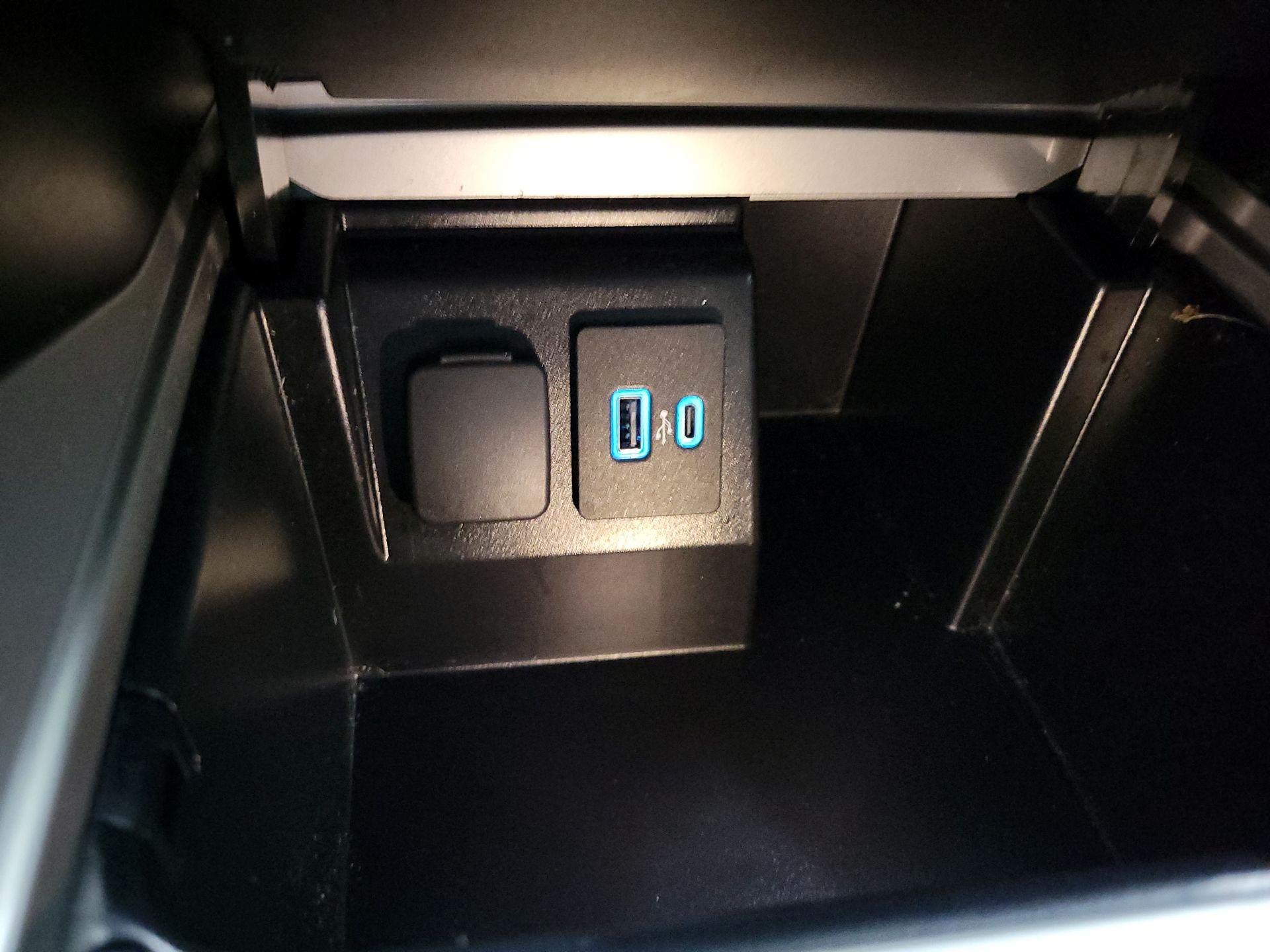 Thumbnail: 2023 Ford Explorer - 19