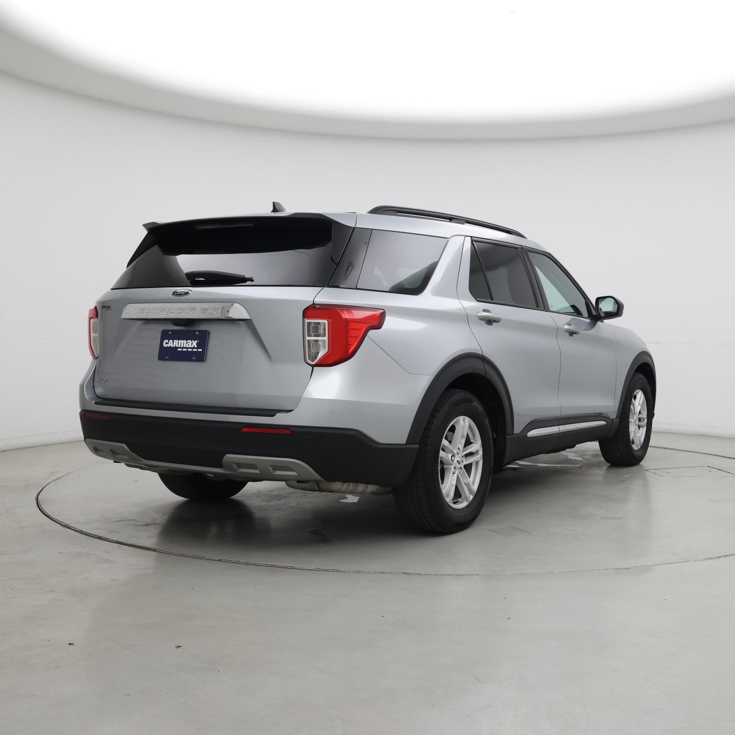 Thumbnail: 2023 Ford Explorer - 8