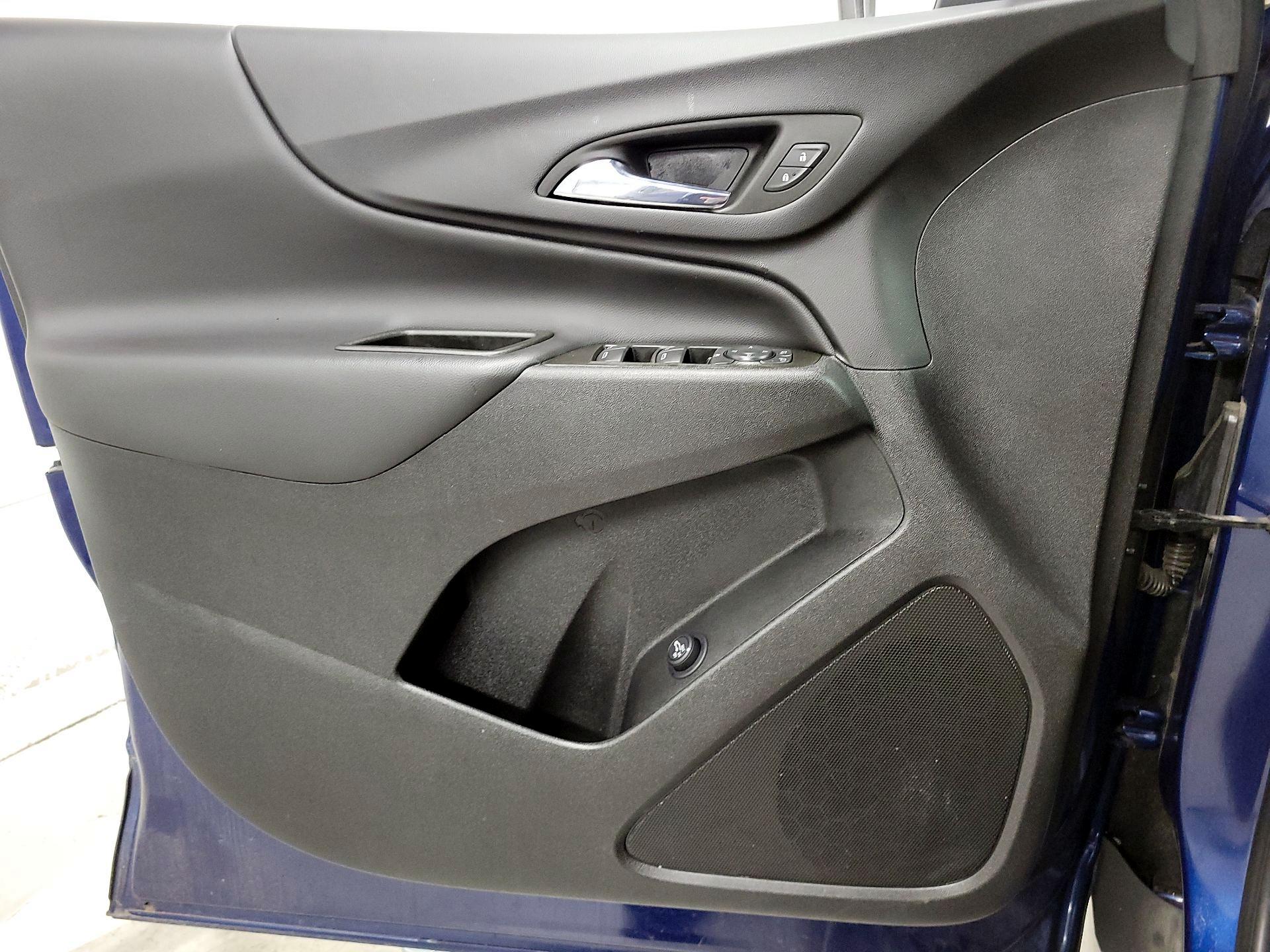 Thumbnail: 2022 Chevrolet Equinox - 12