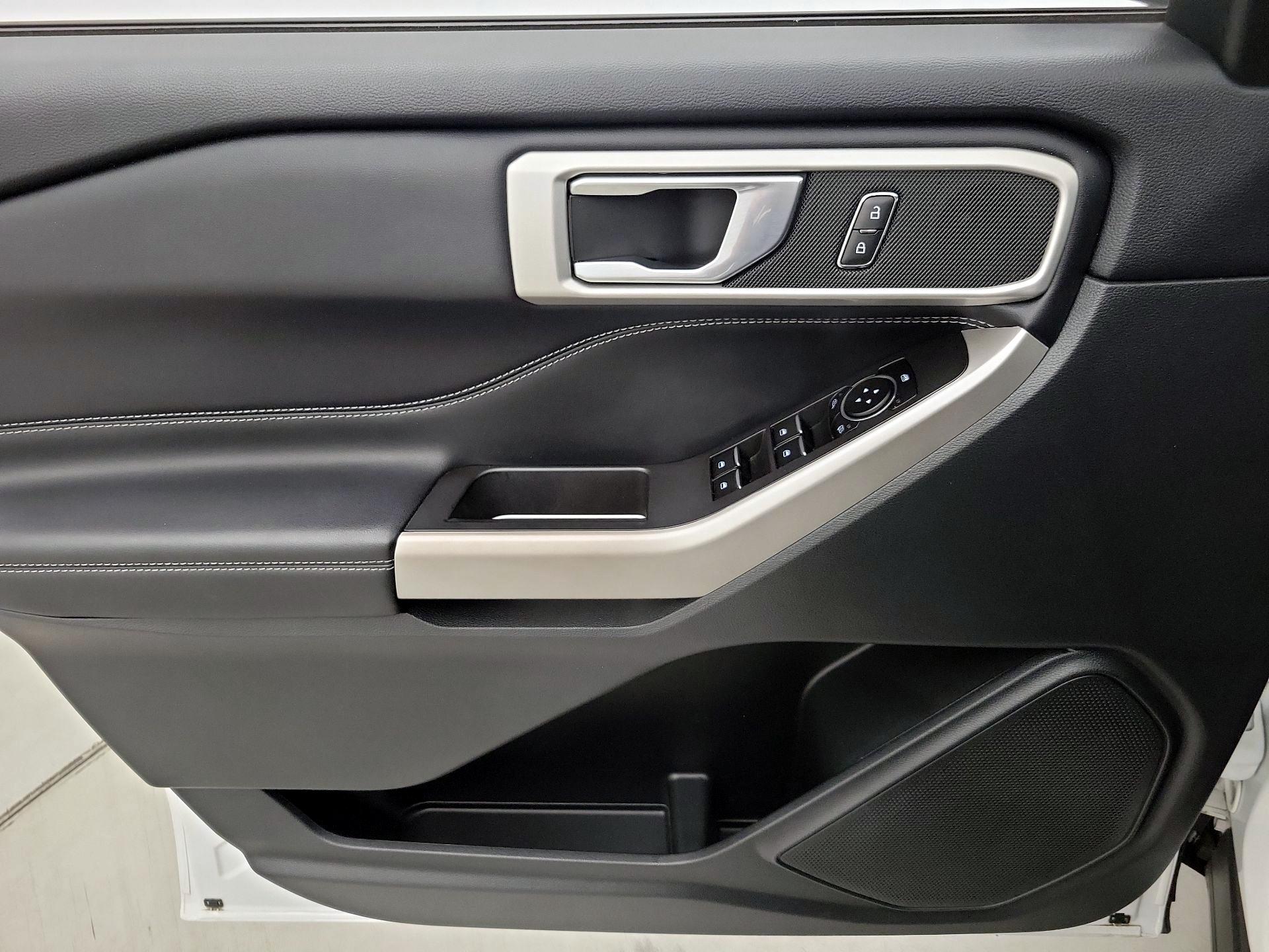 Thumbnail: 2022 Ford Explorer - 12