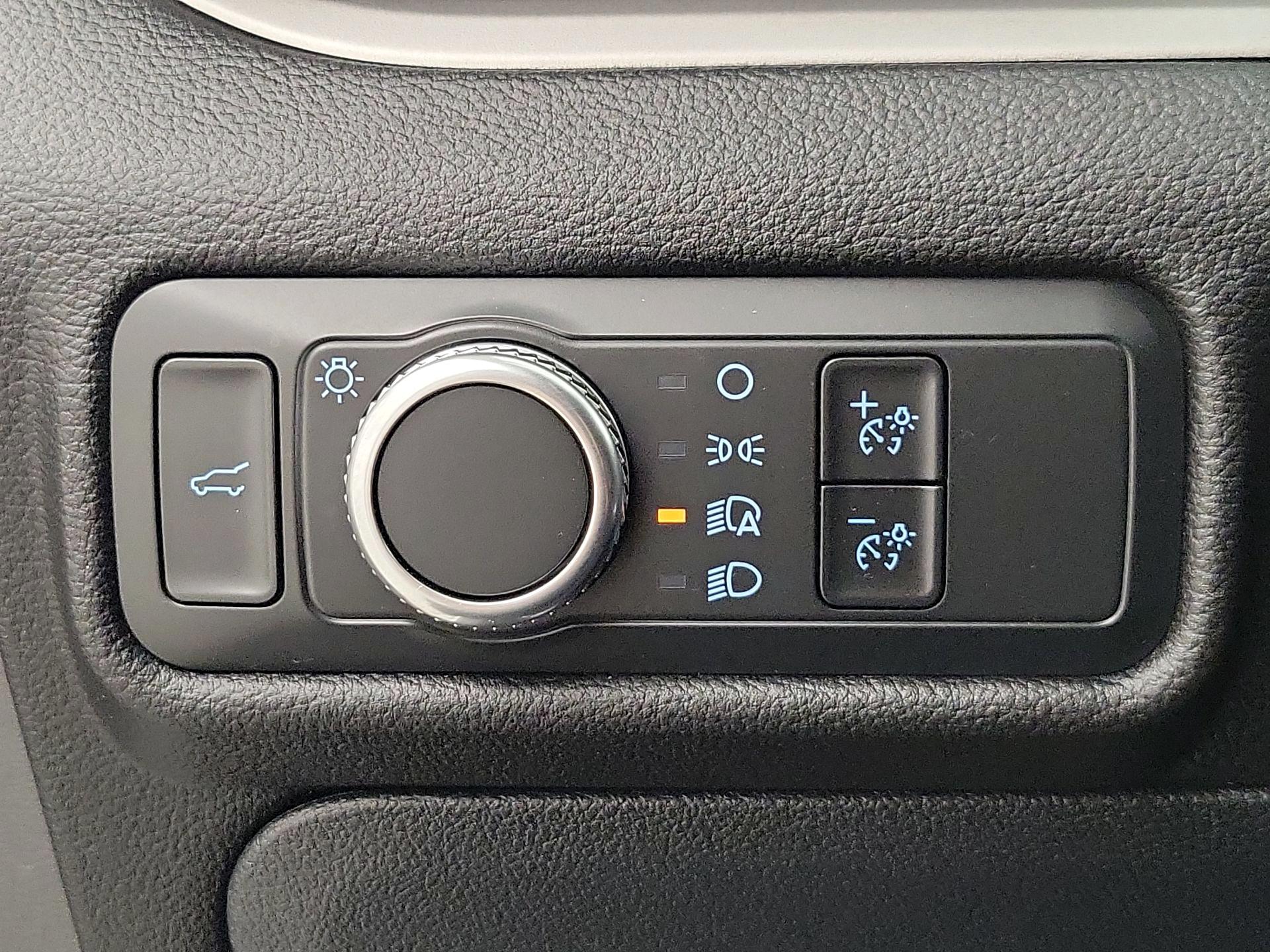 Thumbnail: 2022 Ford Explorer - 13