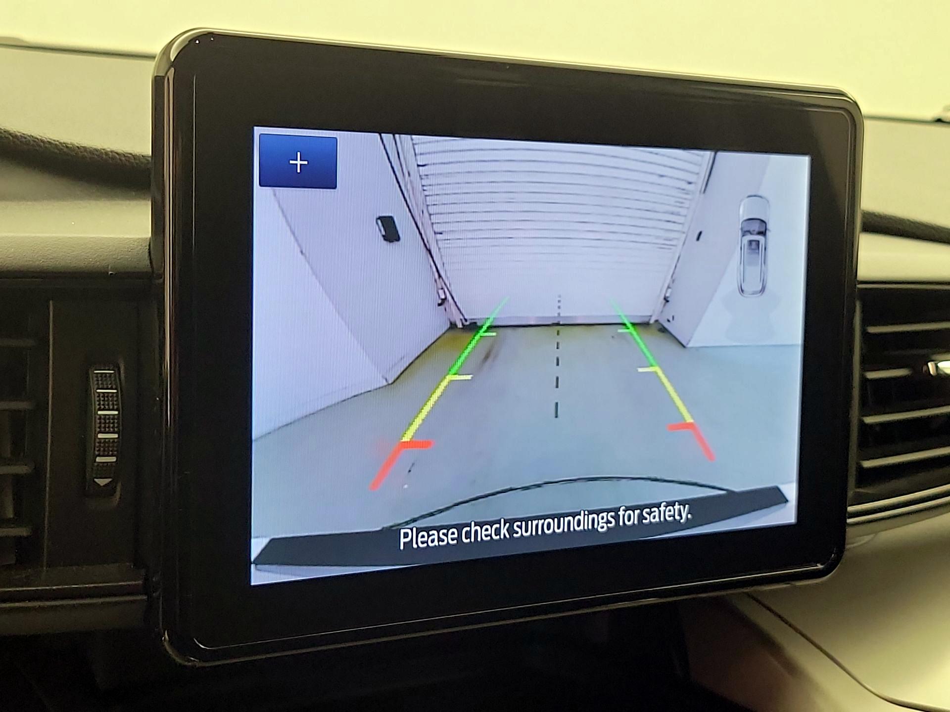 Thumbnail: 2022 Ford Explorer - 14