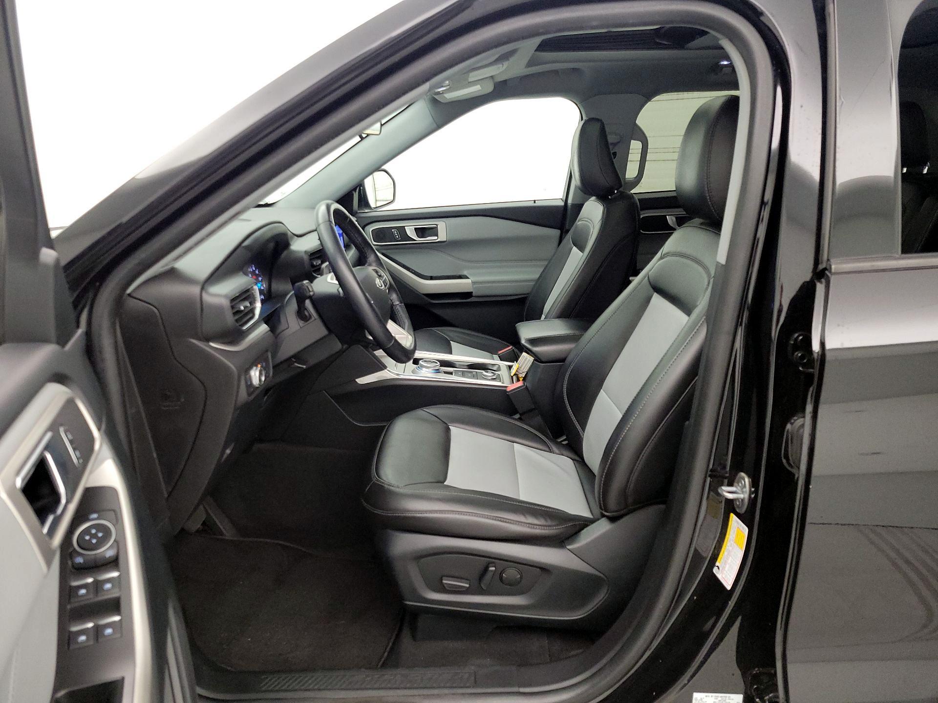 Thumbnail: 2022 Ford Explorer - 11