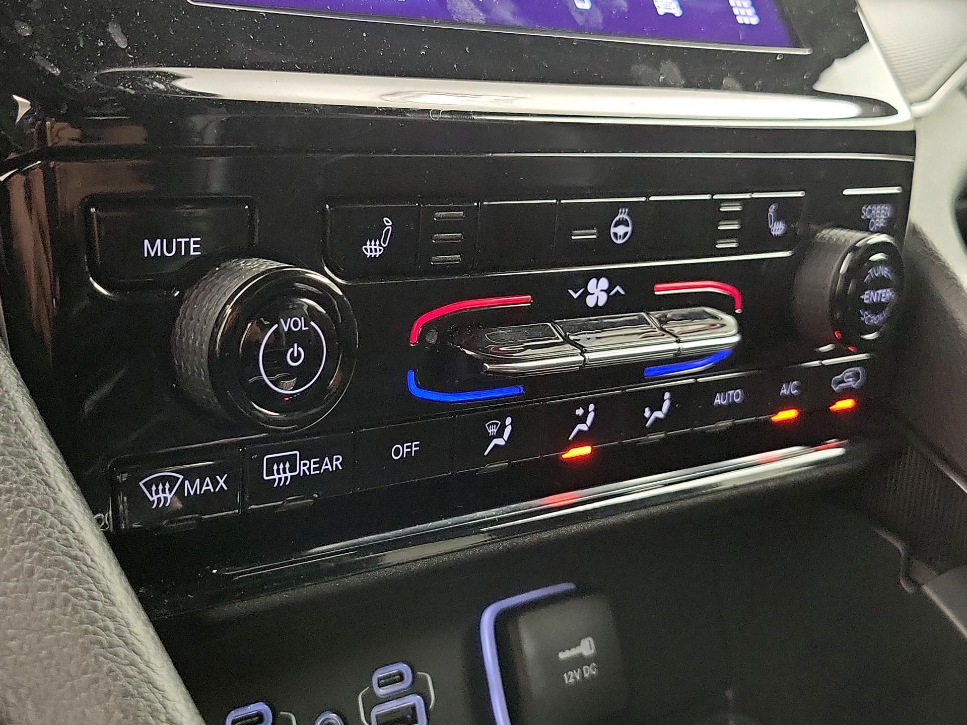 Thumbnail: 2024 Jeep Grand Cherokee - 16