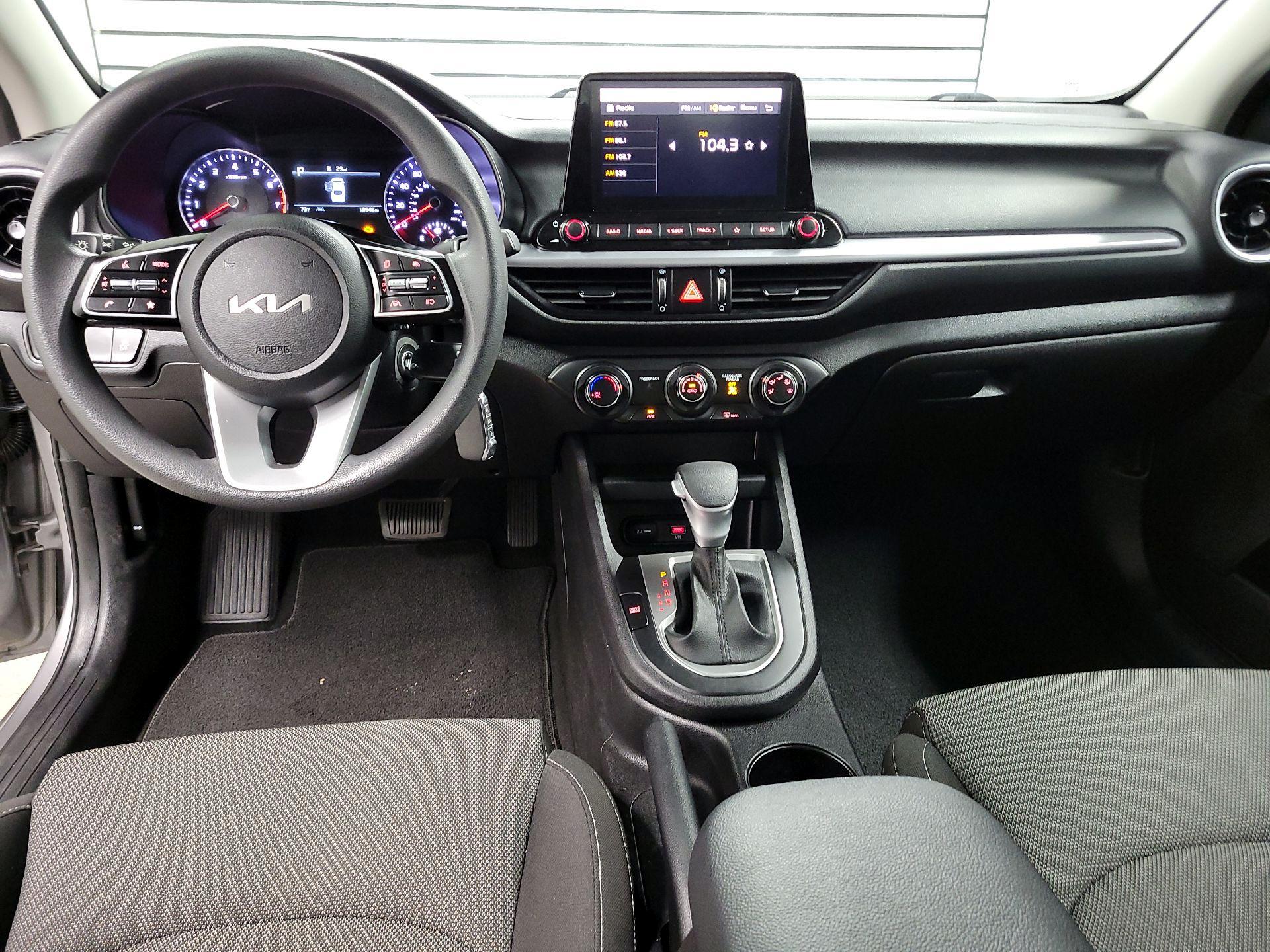 Thumbnail: 2023 Kia Forte - 9