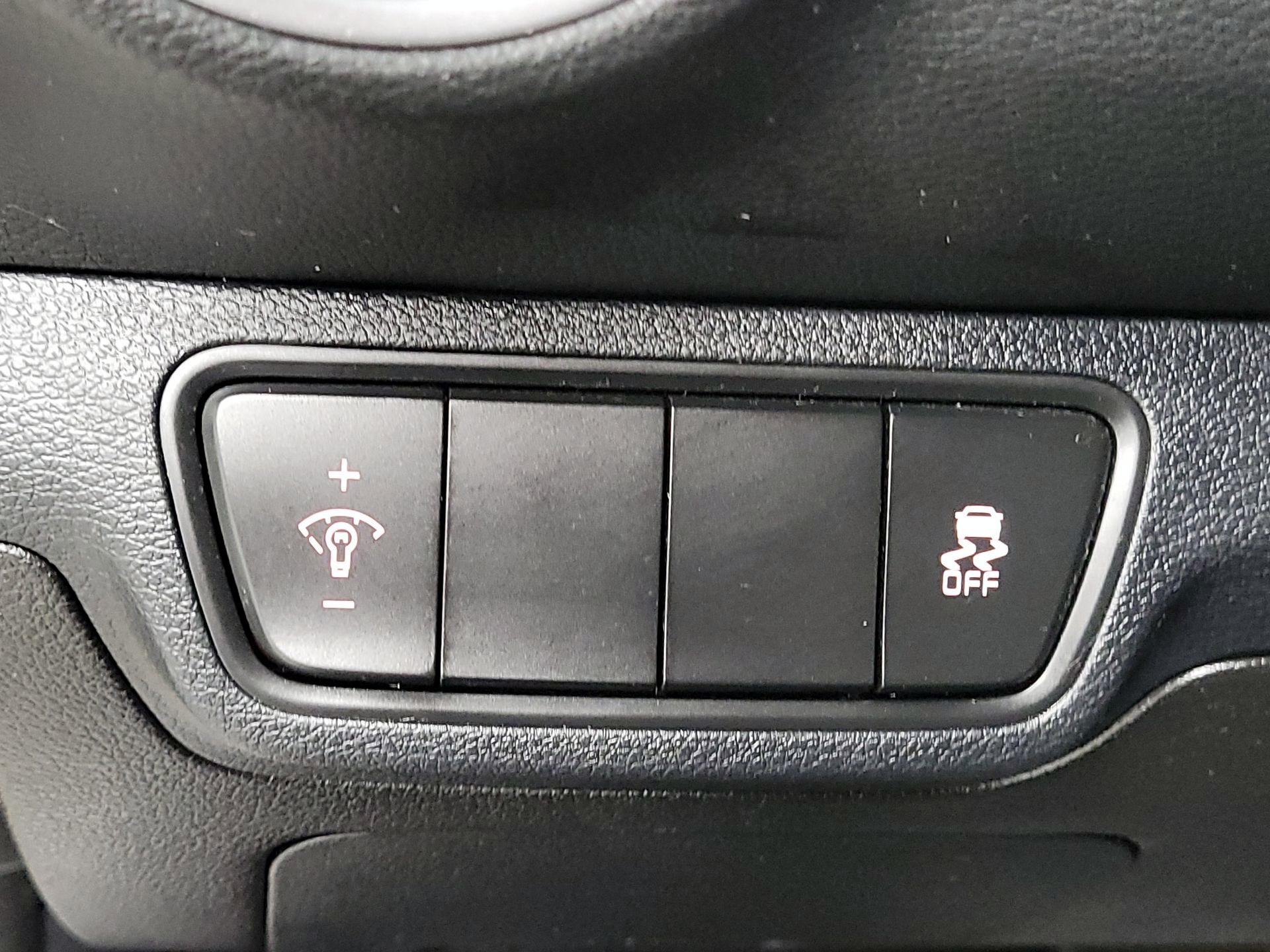 Thumbnail: 2023 Kia Forte - 13