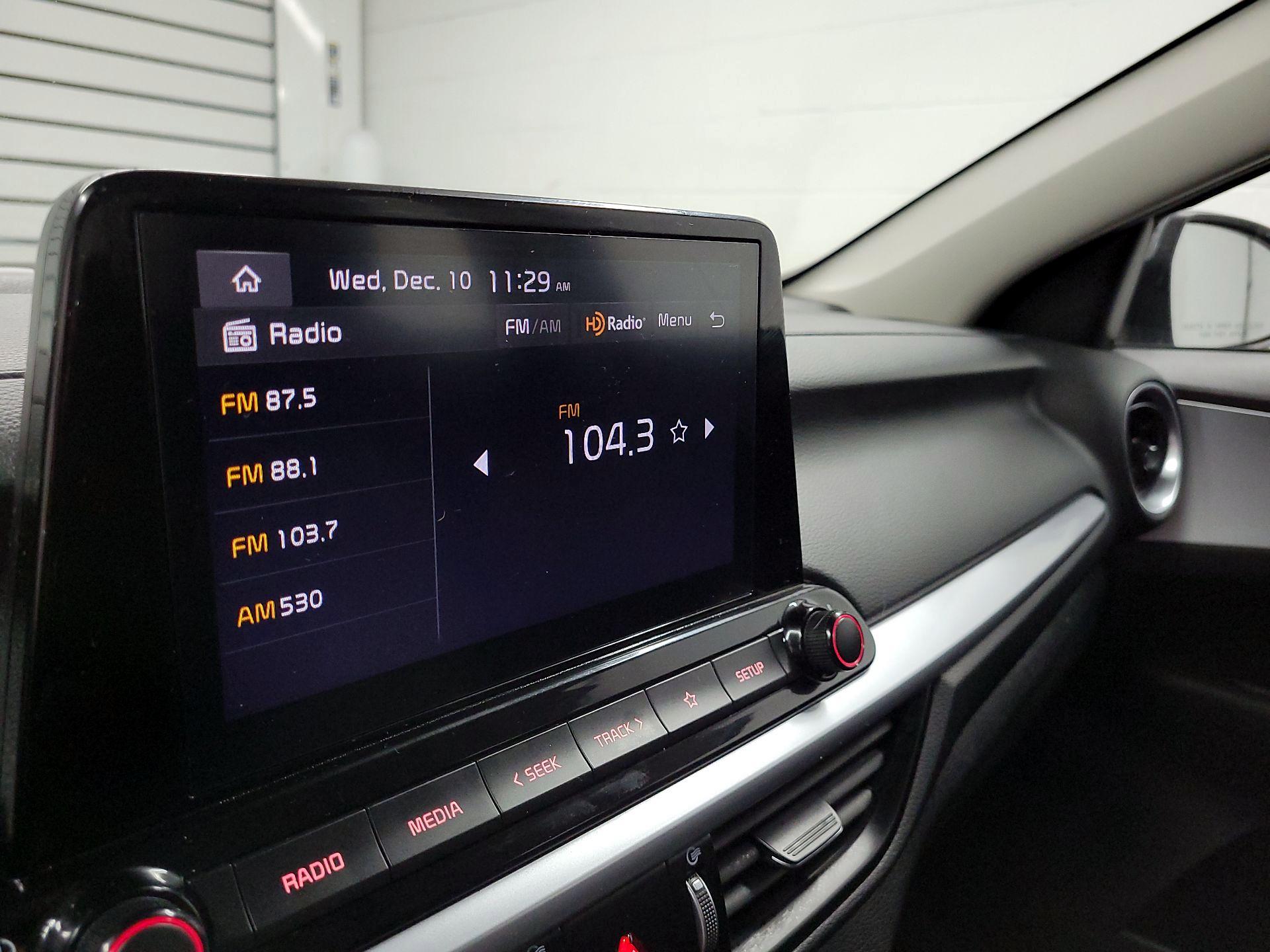 Thumbnail: 2023 Kia Forte - 15