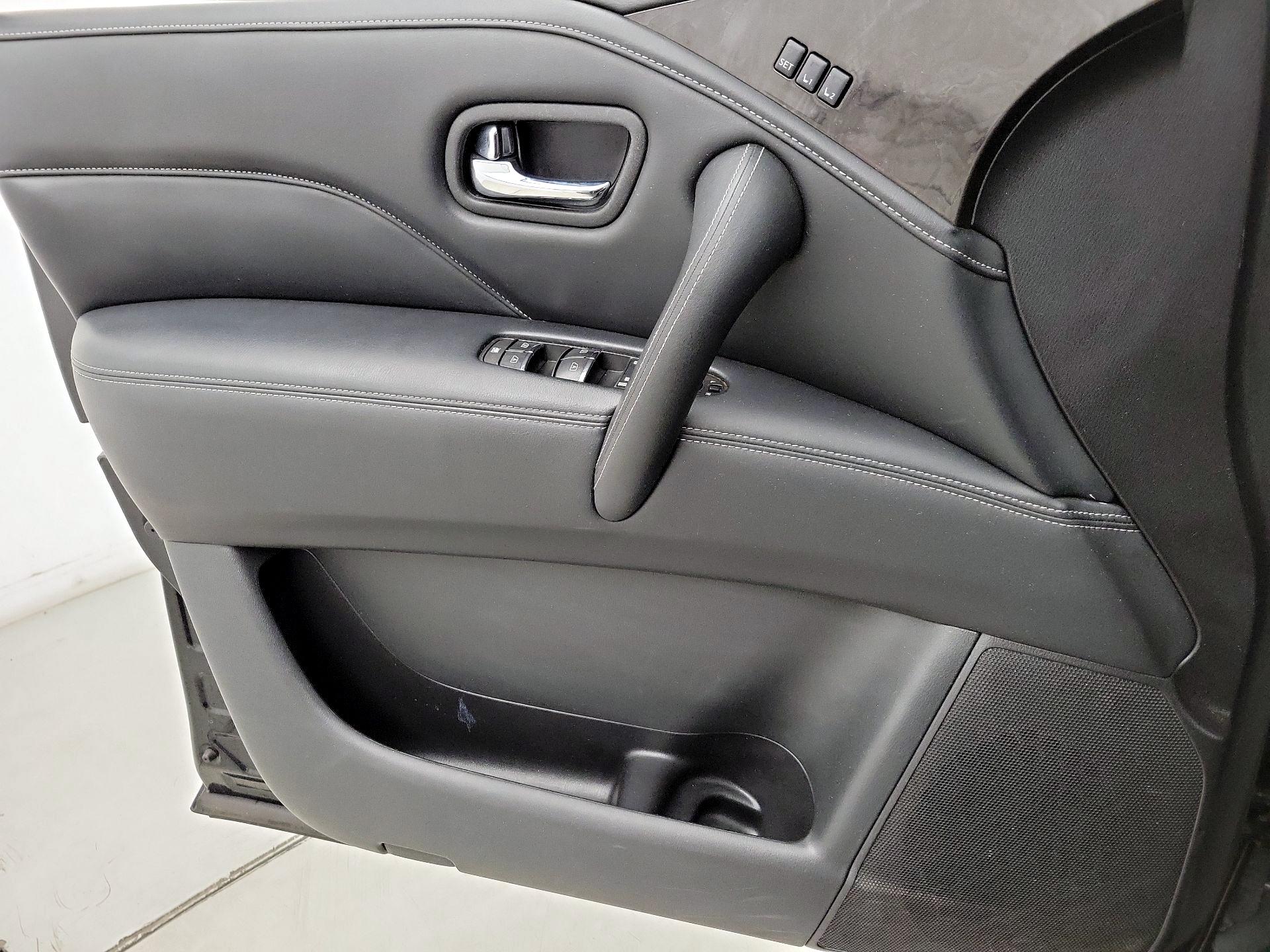 Thumbnail: 2022 INFINITI QX80 - 12