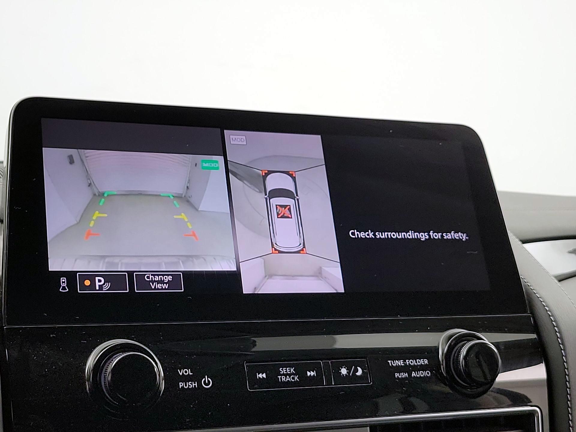 Thumbnail: 2022 INFINITI QX80 - 15