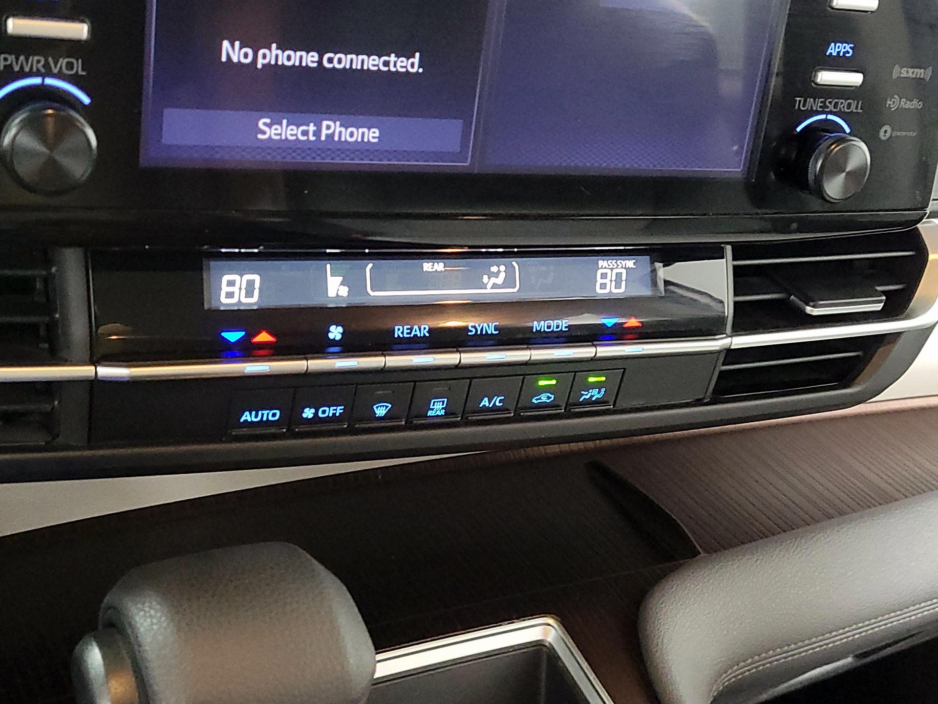 Thumbnail: 2023 Toyota Sienna - 15