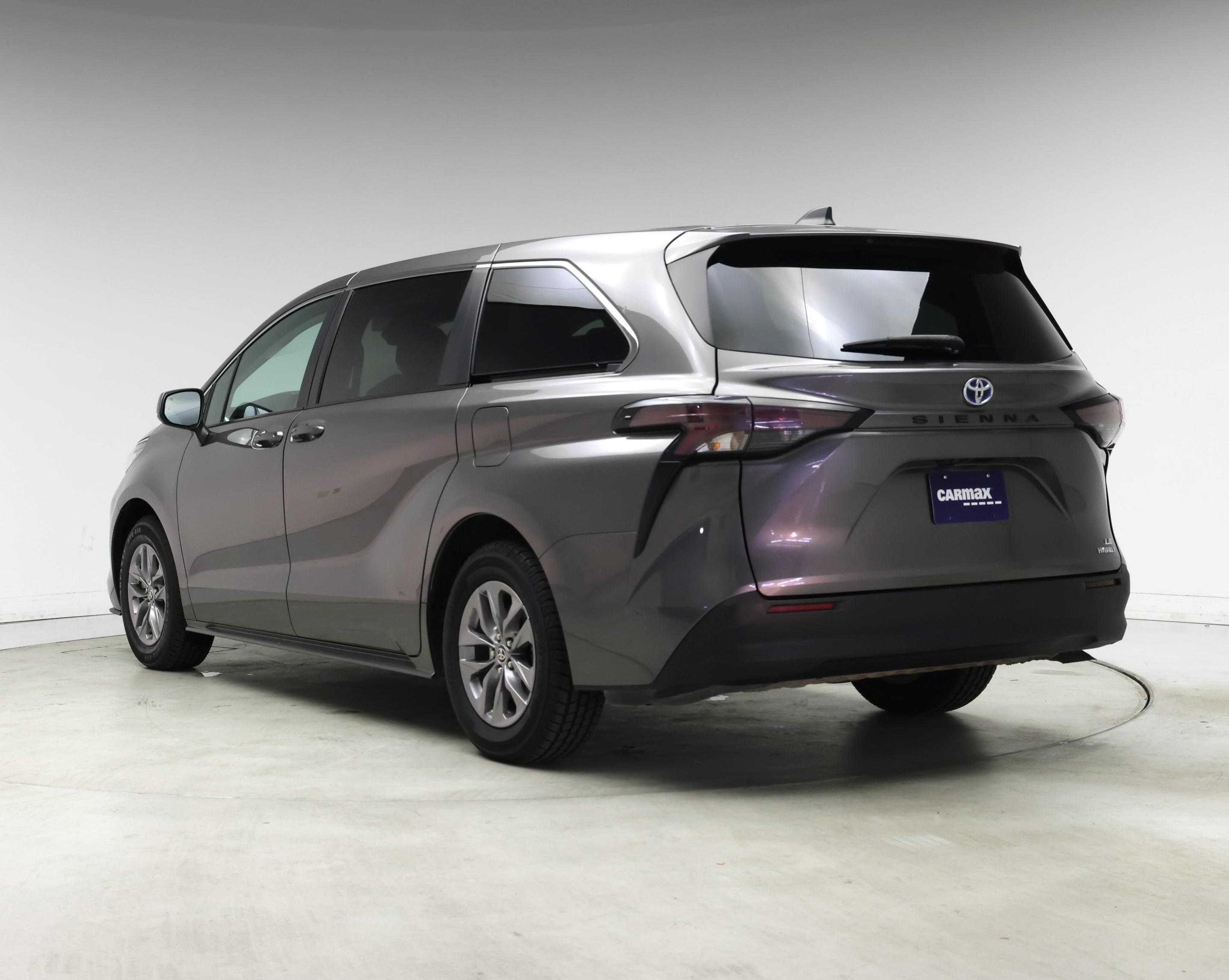 Thumbnail: 2023 Toyota Sienna - 2