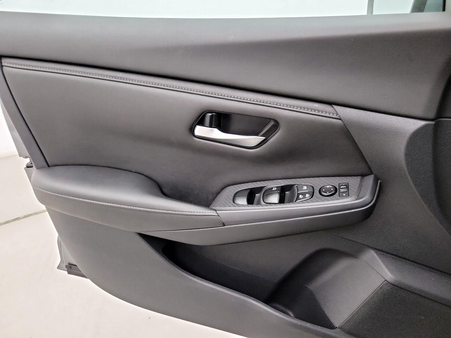 Thumbnail: 2022 Nissan Sentra - 12