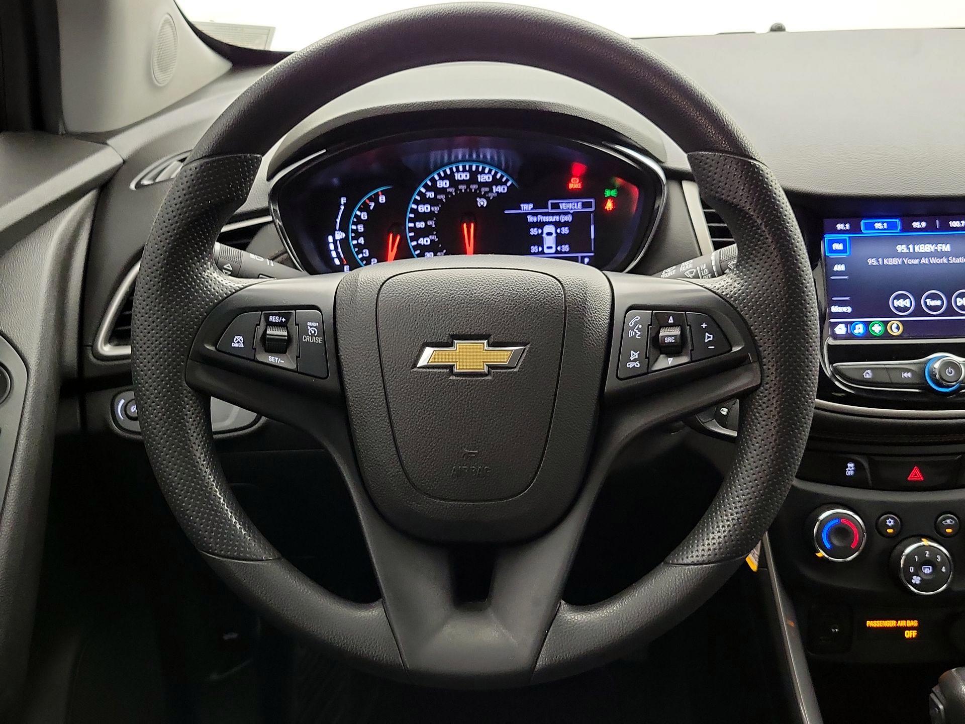 Thumbnail: 2020 Chevrolet Trax - 10