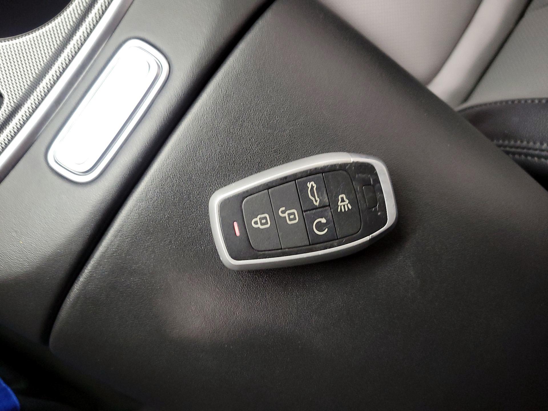 Thumbnail: 2023 Hyundai Santa Fe - 20