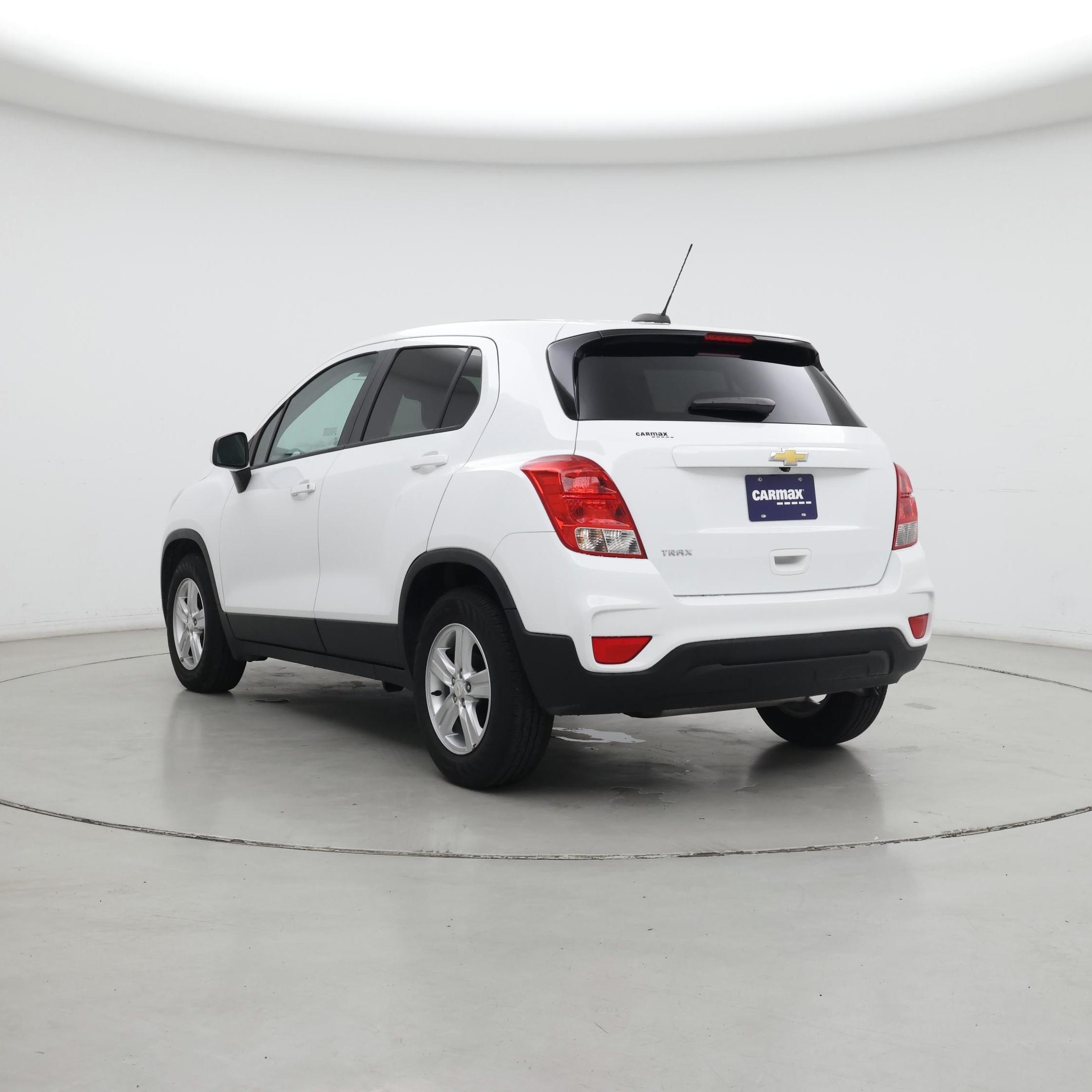 Thumbnail: 2022 Chevrolet Trax - 2