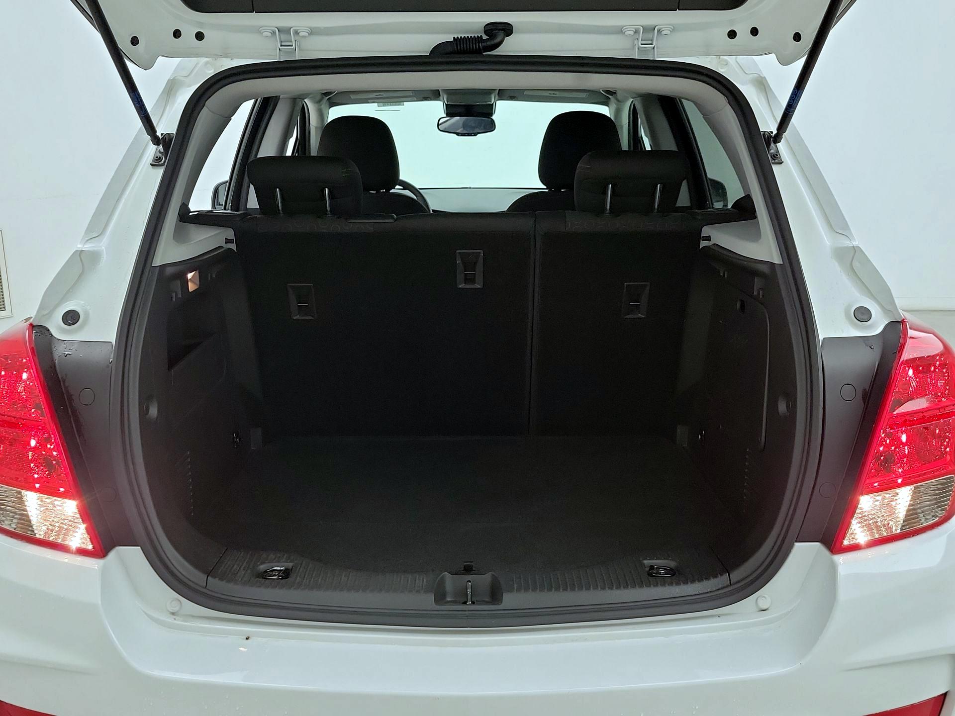 Thumbnail: 2022 Chevrolet Trax - 20