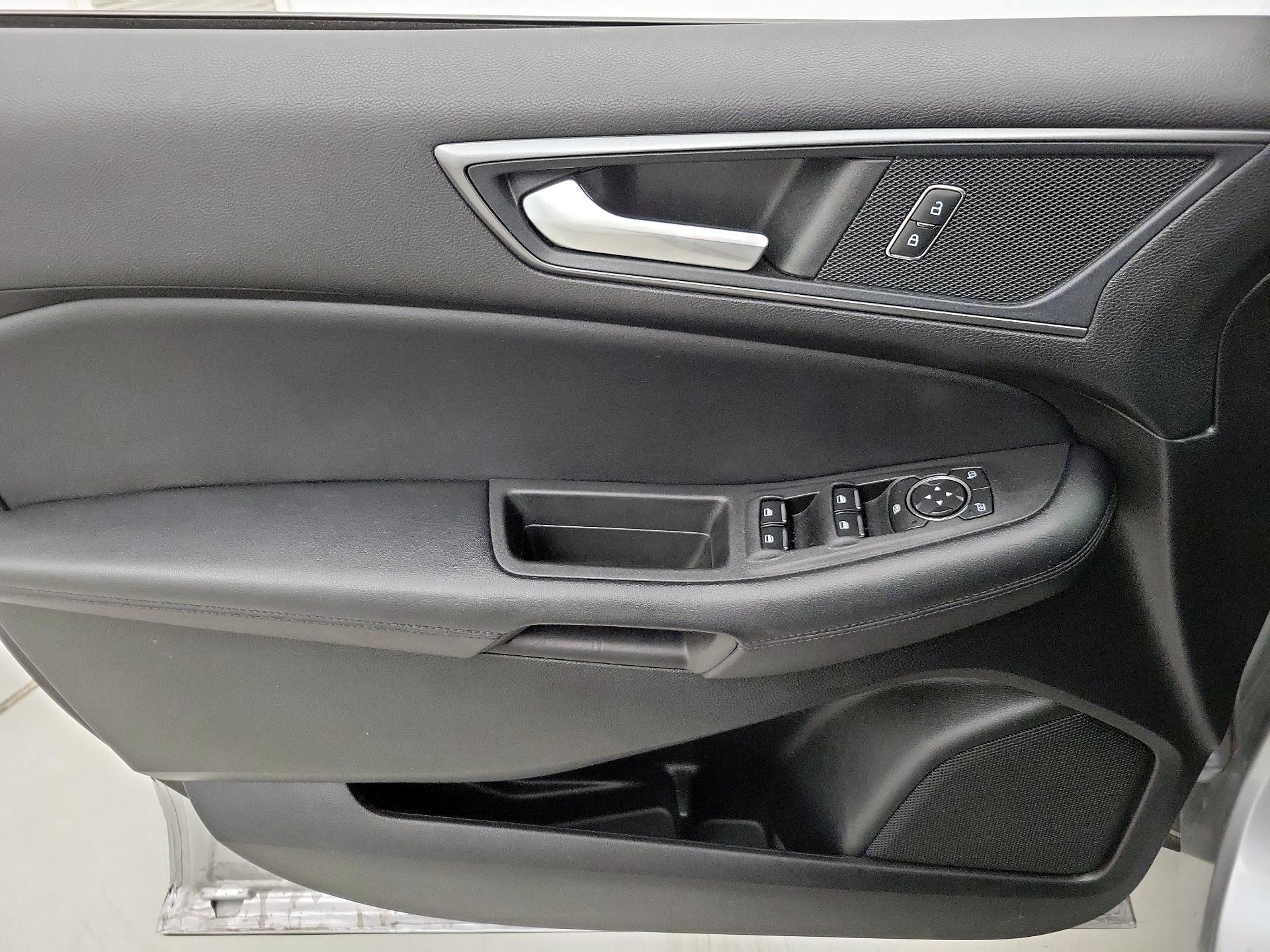 Thumbnail: 2022 Ford Edge - 12