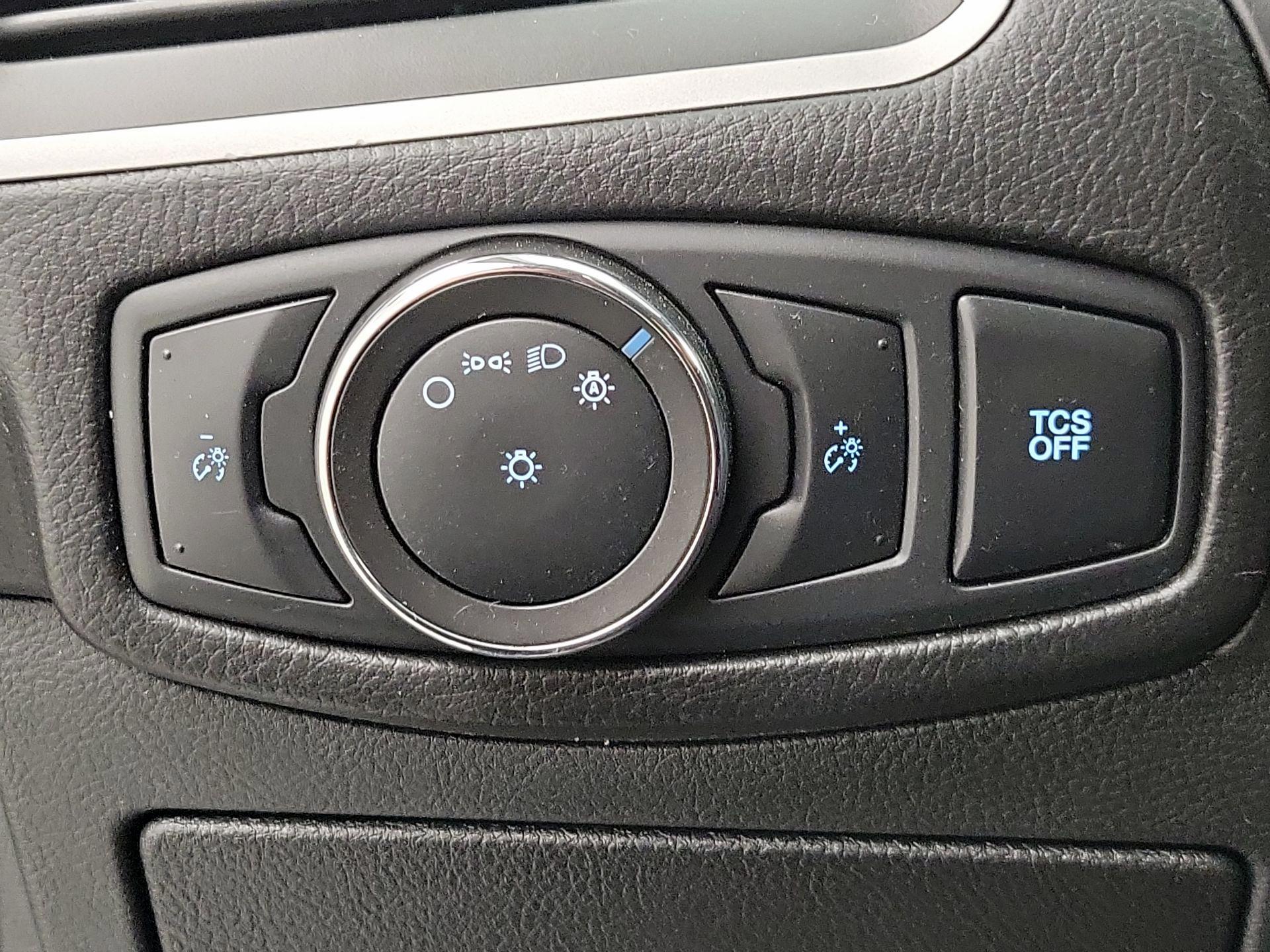 Thumbnail: 2022 Ford Edge - 13