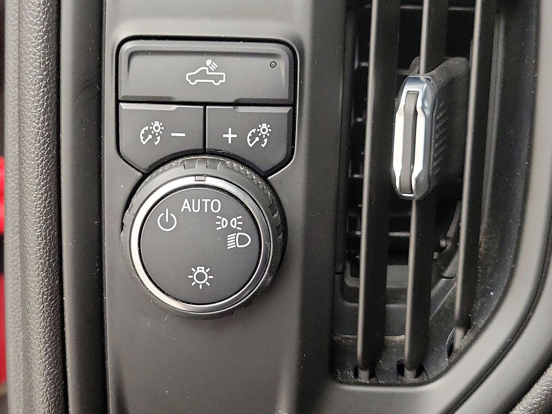 Thumbnail: 2022 Chevrolet Silverado 1500 - 13