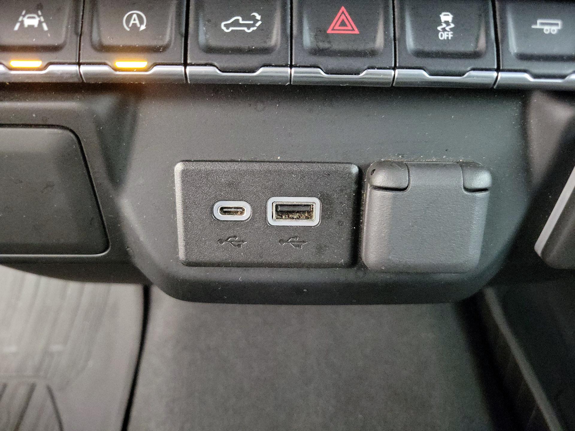 Thumbnail: 2022 Chevrolet Silverado 1500 - 18