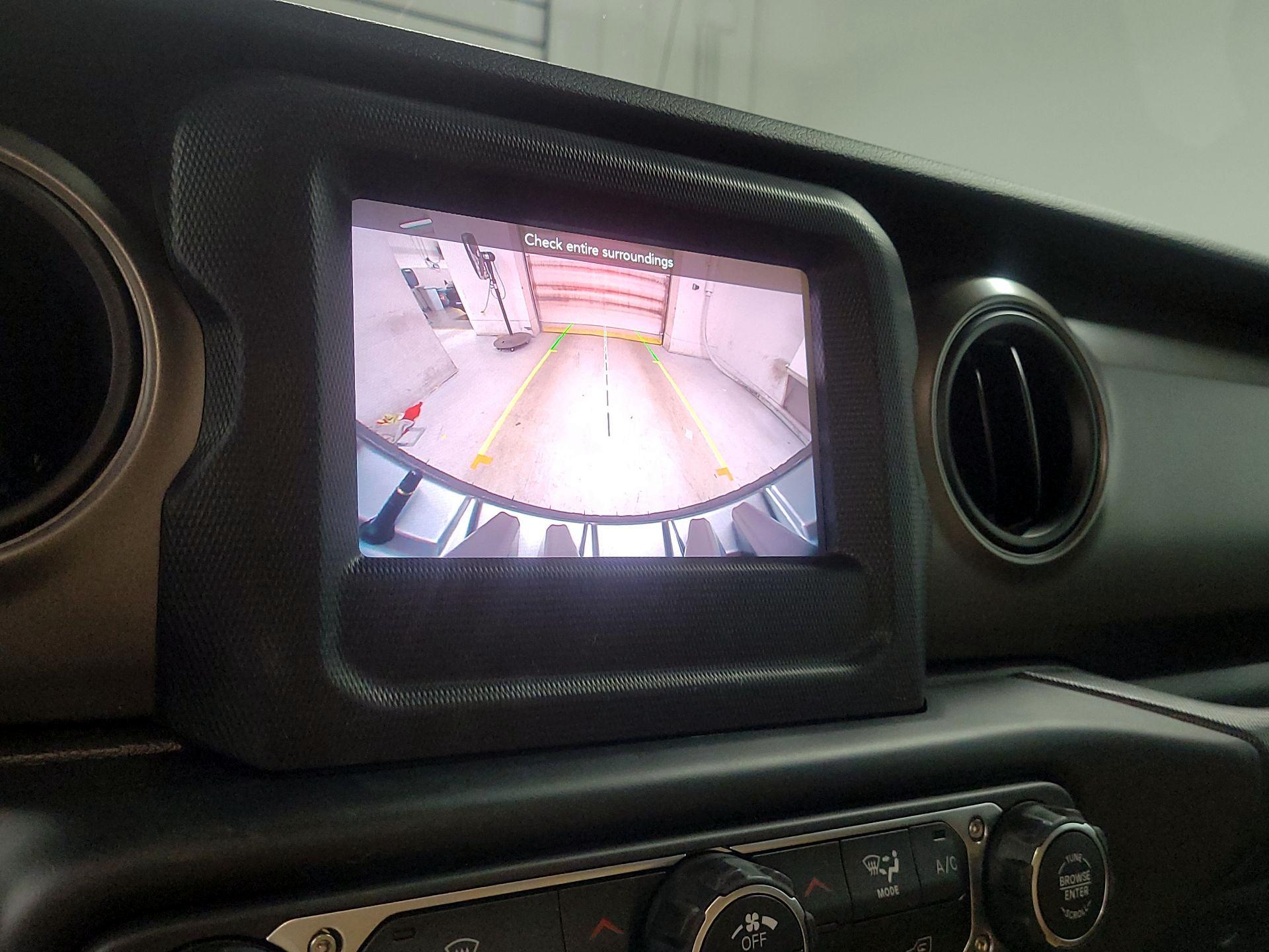 Thumbnail: 2021 Jeep Wrangler - 14