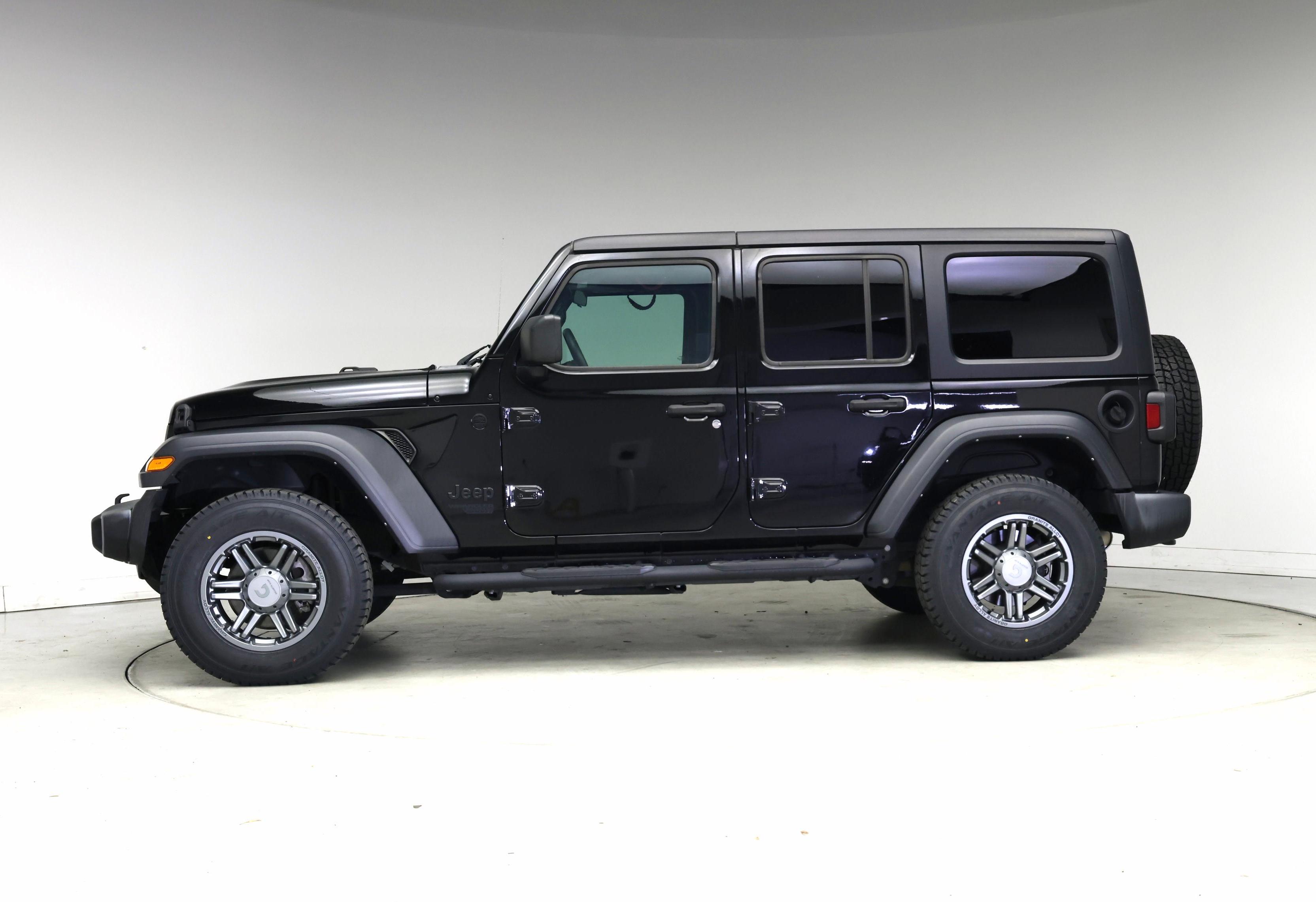 Thumbnail: 2021 Jeep Wrangler - 3