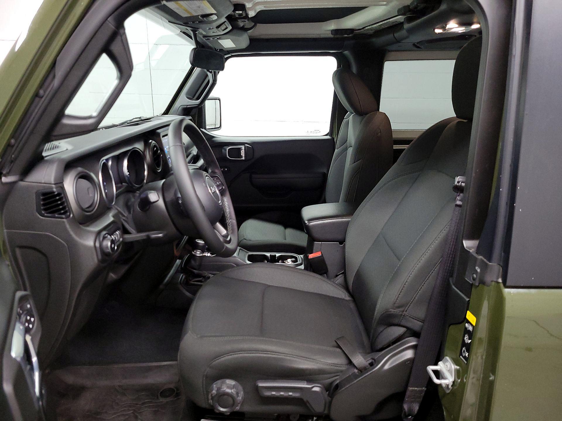 Thumbnail: 2022 Jeep Wrangler - 11