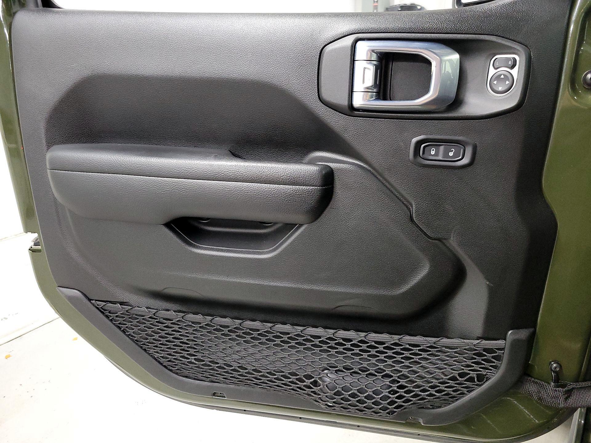 Thumbnail: 2022 Jeep Wrangler - 12