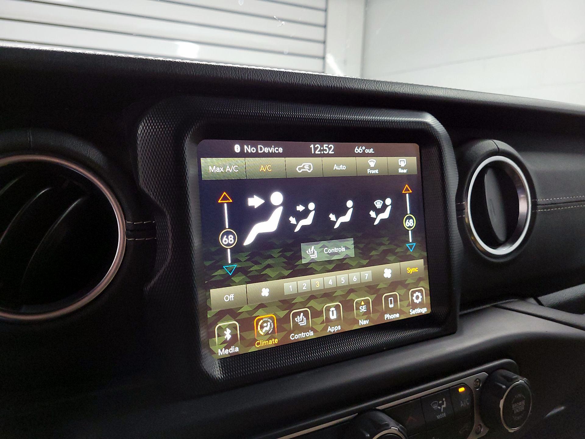 Thumbnail: 2023 Jeep Wrangler - 17