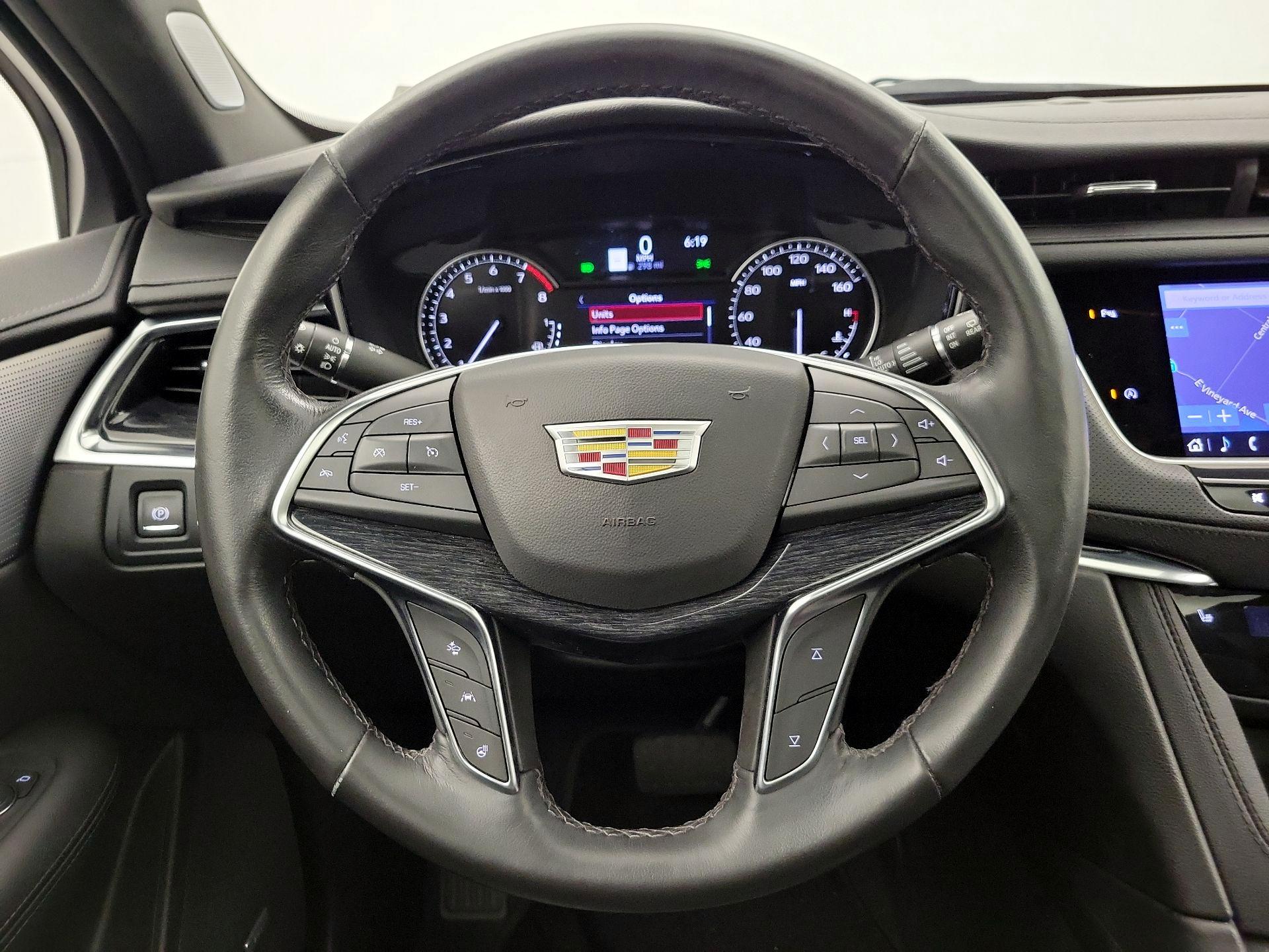 Thumbnail: 2023 Cadillac XT5 - 10
