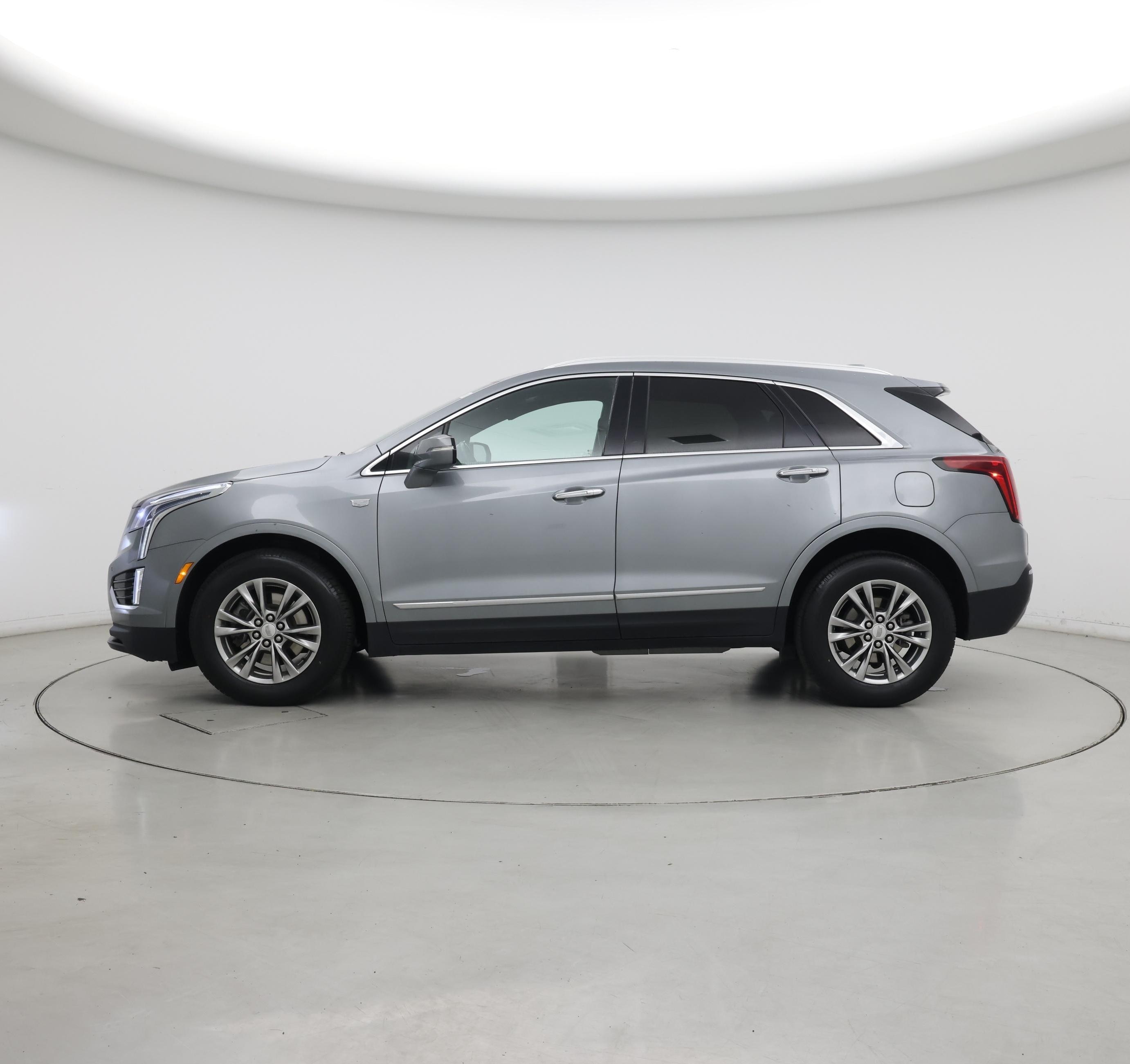 Thumbnail: 2023 Cadillac XT5 - 3