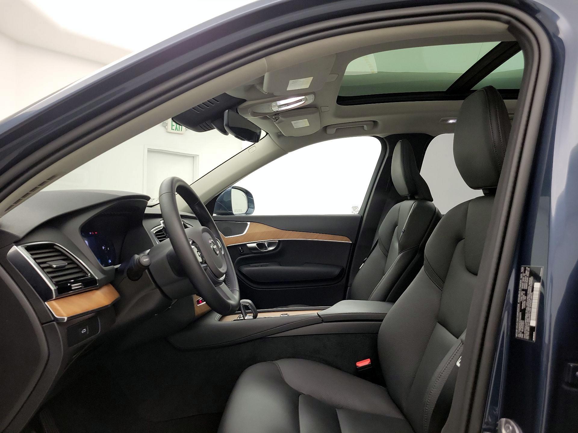 Thumbnail: 2025 Volvo XC90 - 20