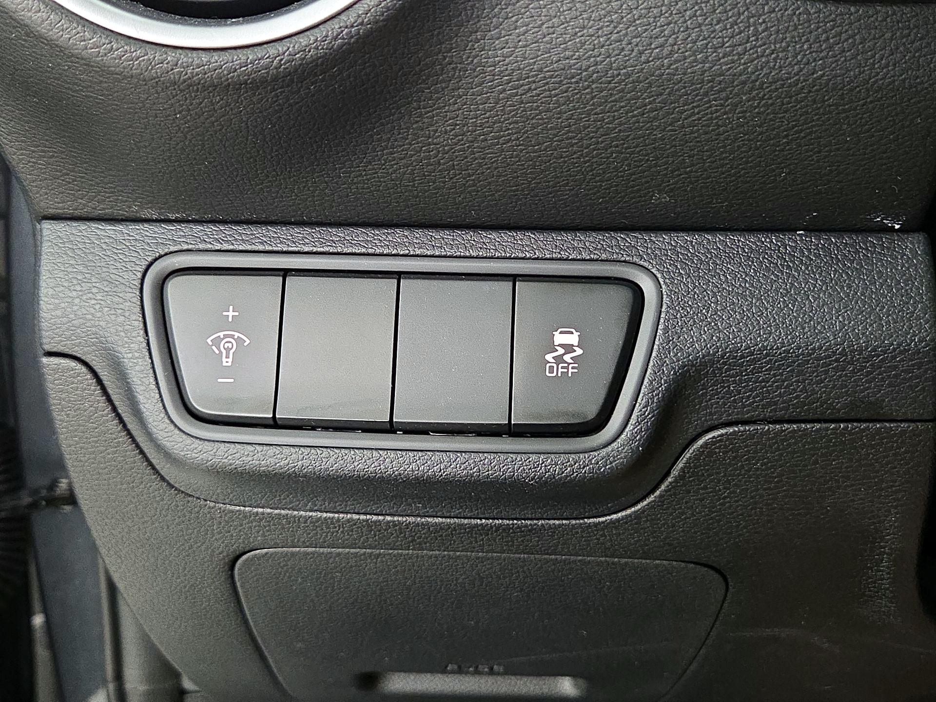 Thumbnail: 2023 Kia Forte - 13