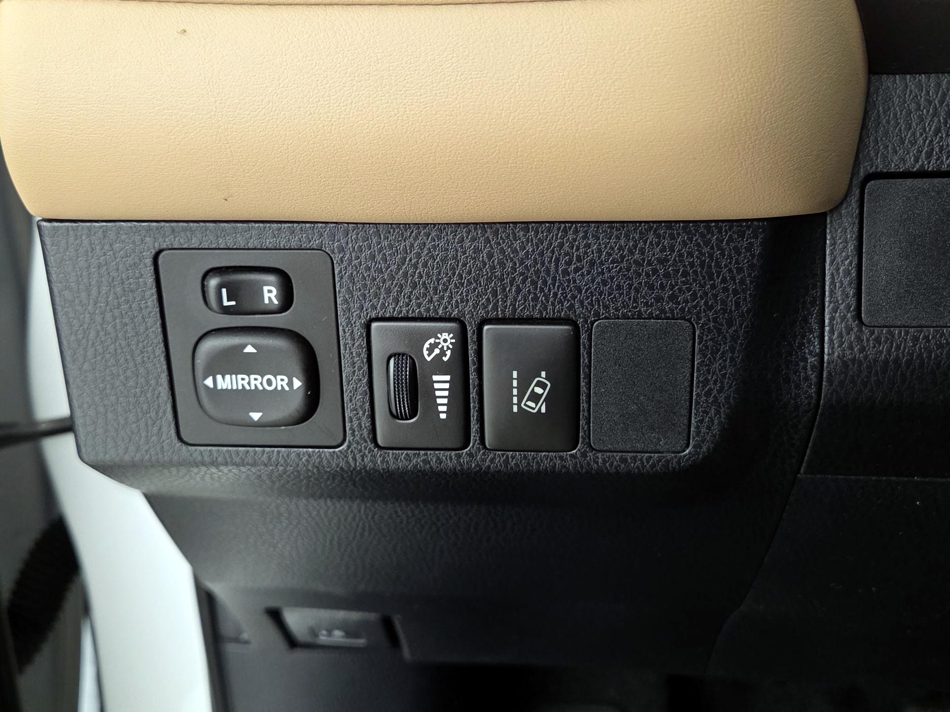 Thumbnail: 2017 Toyota RAV4 - 13