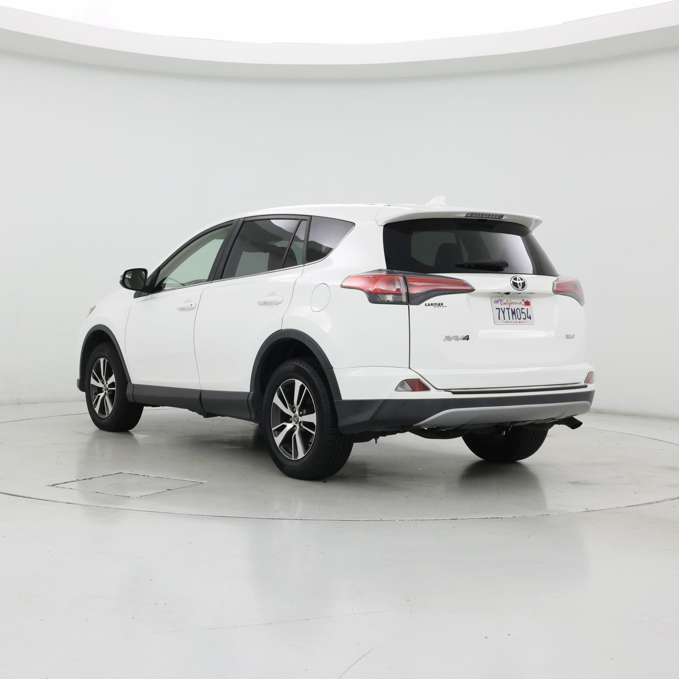 Thumbnail: 2017 Toyota RAV4 - 2