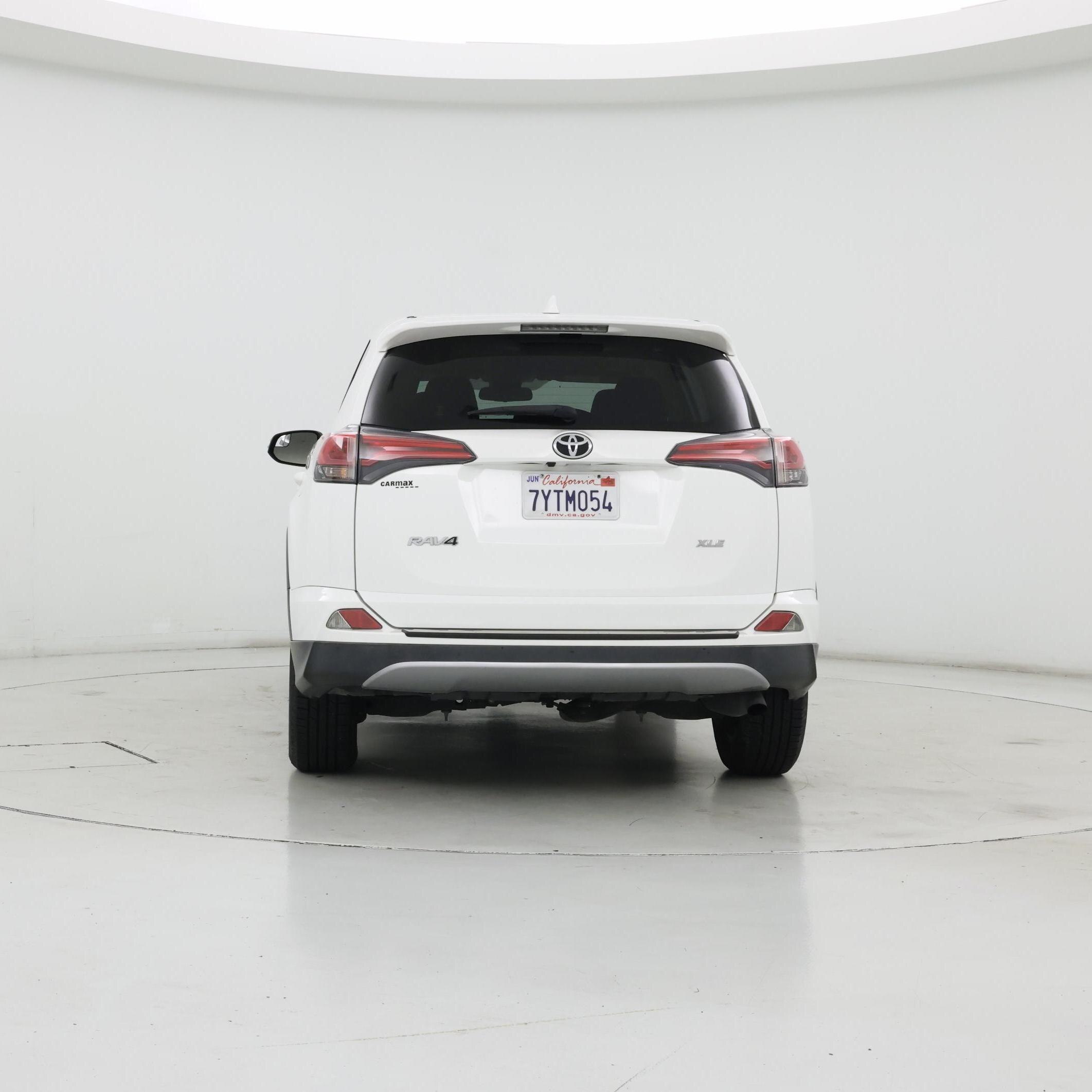 Thumbnail: 2017 Toyota RAV4 - 6