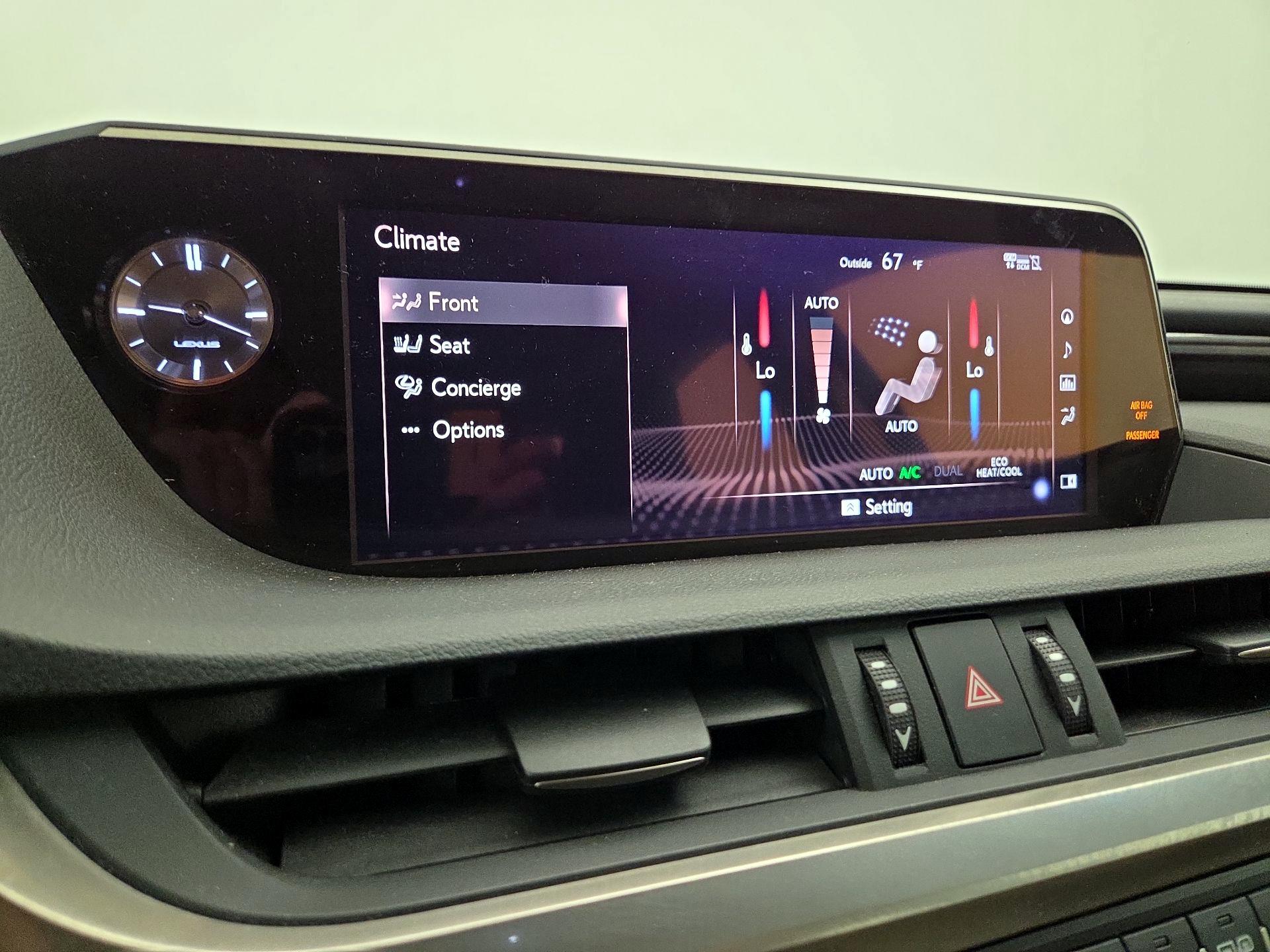 Thumbnail: 2020 Lexus ES - 17