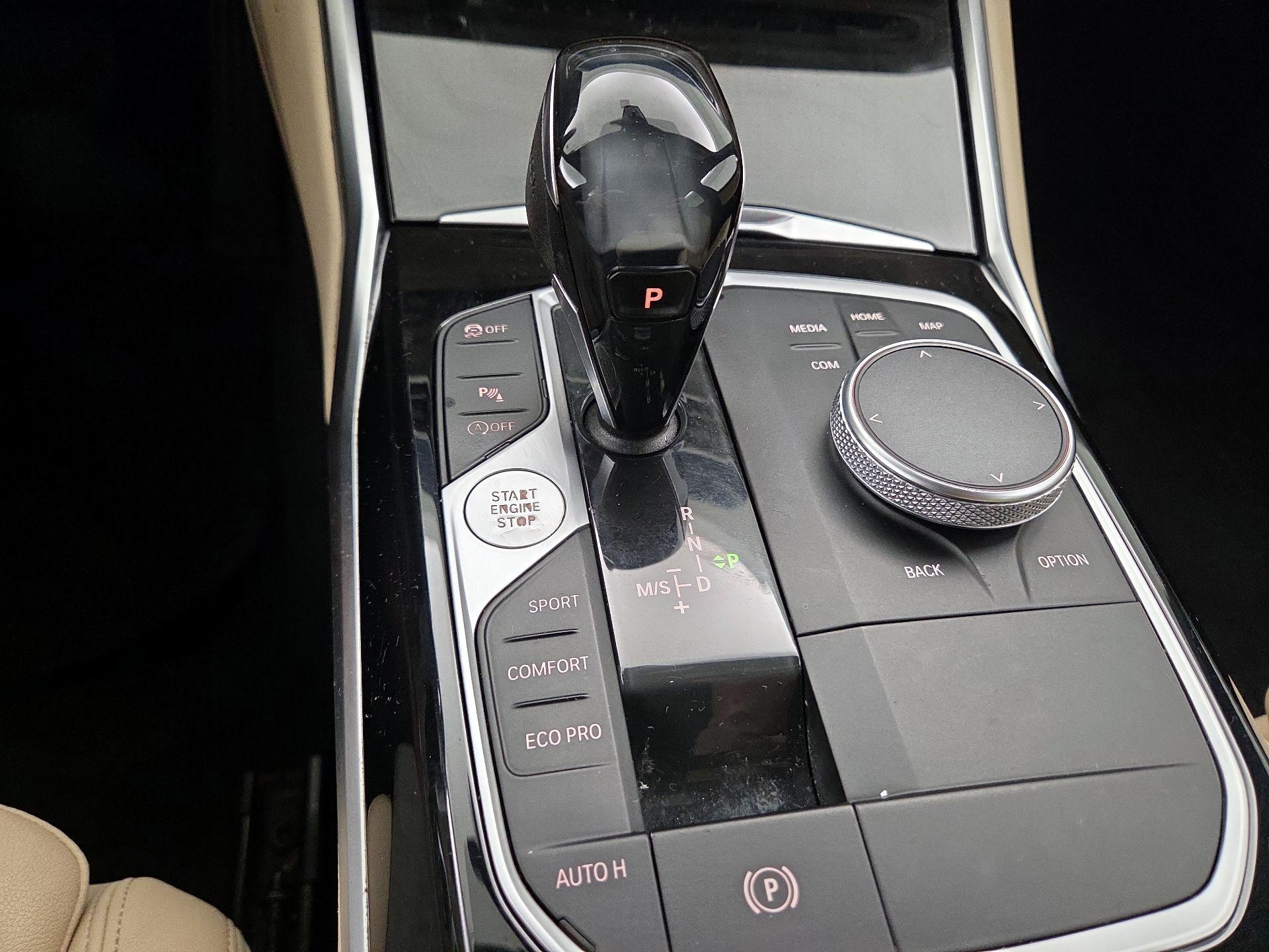 Thumbnail: 2019 BMW 3 Series - 17