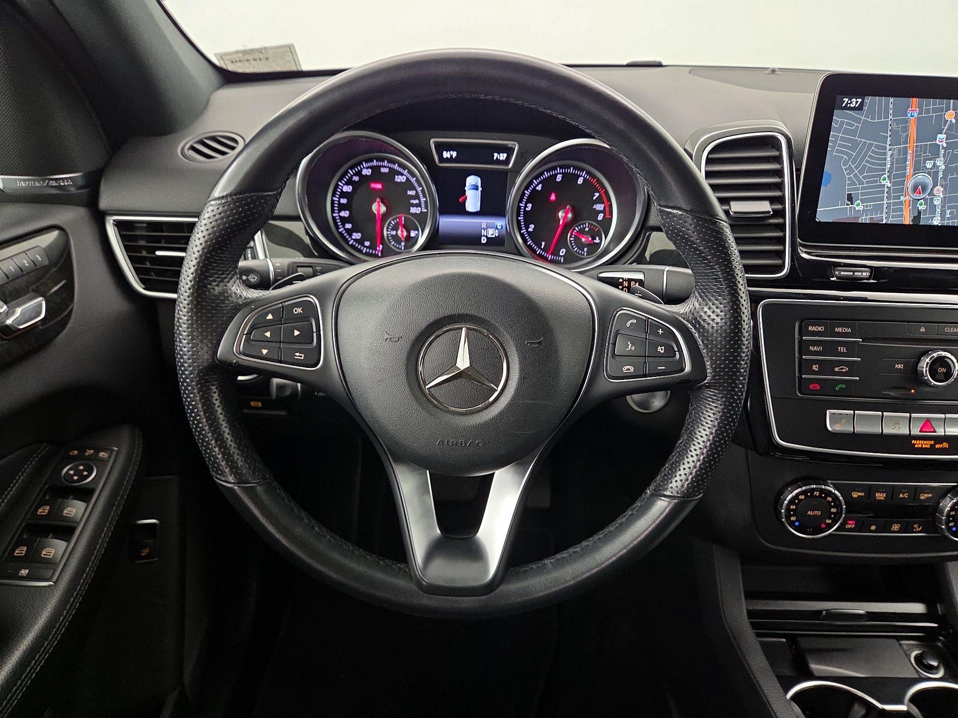 Thumbnail: 2017 Mercedes-Benz GLE - 10