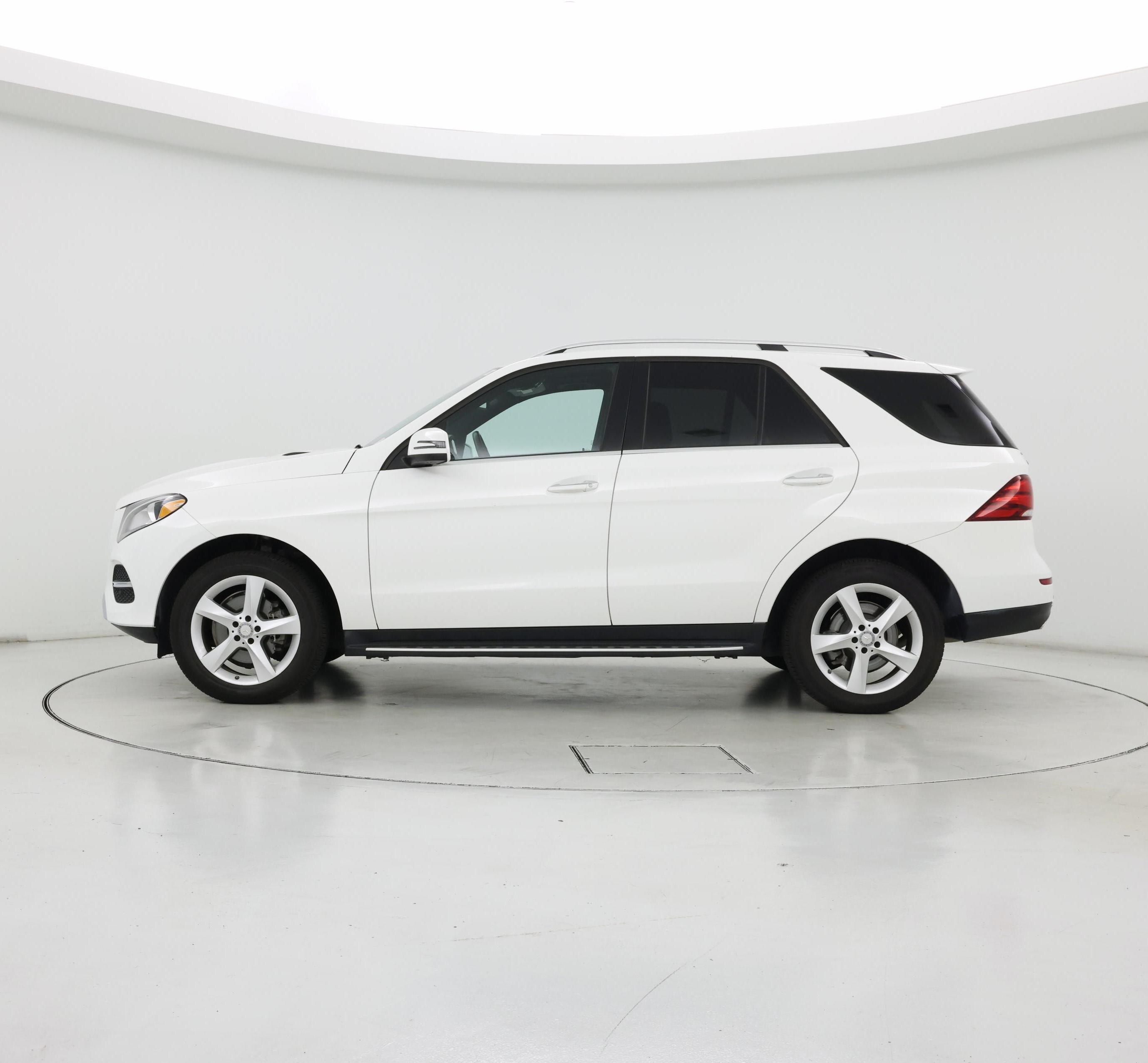 Thumbnail: 2017 Mercedes-Benz GLE - 3