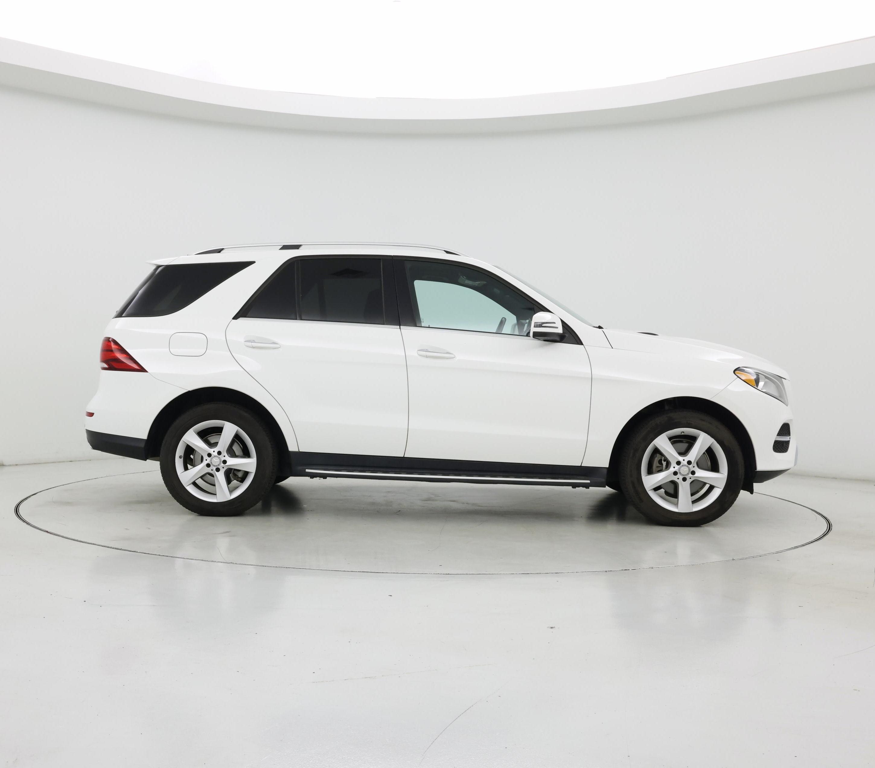 Thumbnail: 2017 Mercedes-Benz GLE - 7