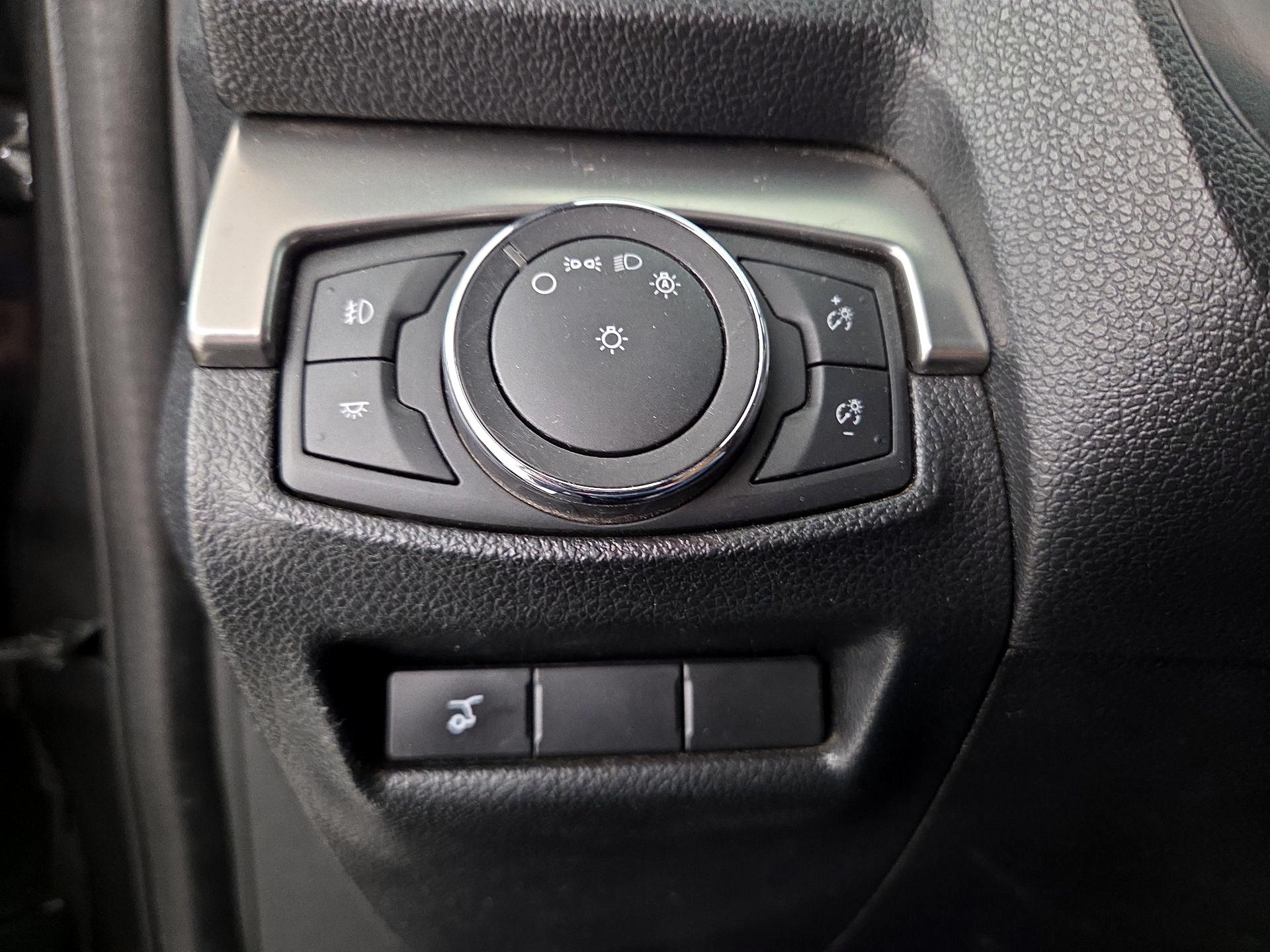 Thumbnail: 2018 Ford Explorer - 13