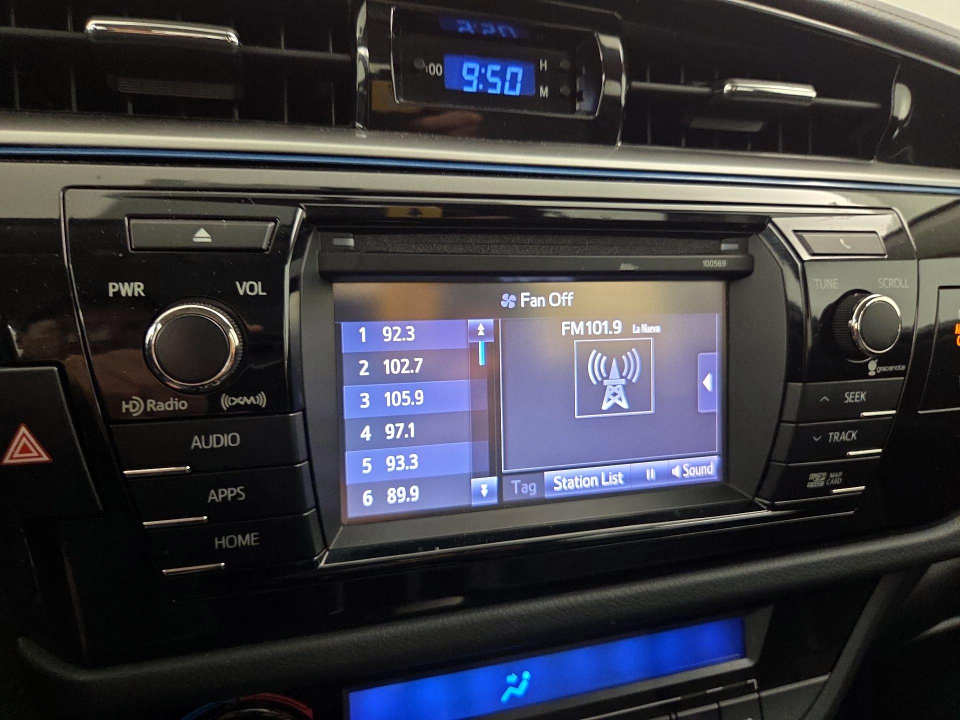 Thumbnail: 2016 Toyota Corolla - 16